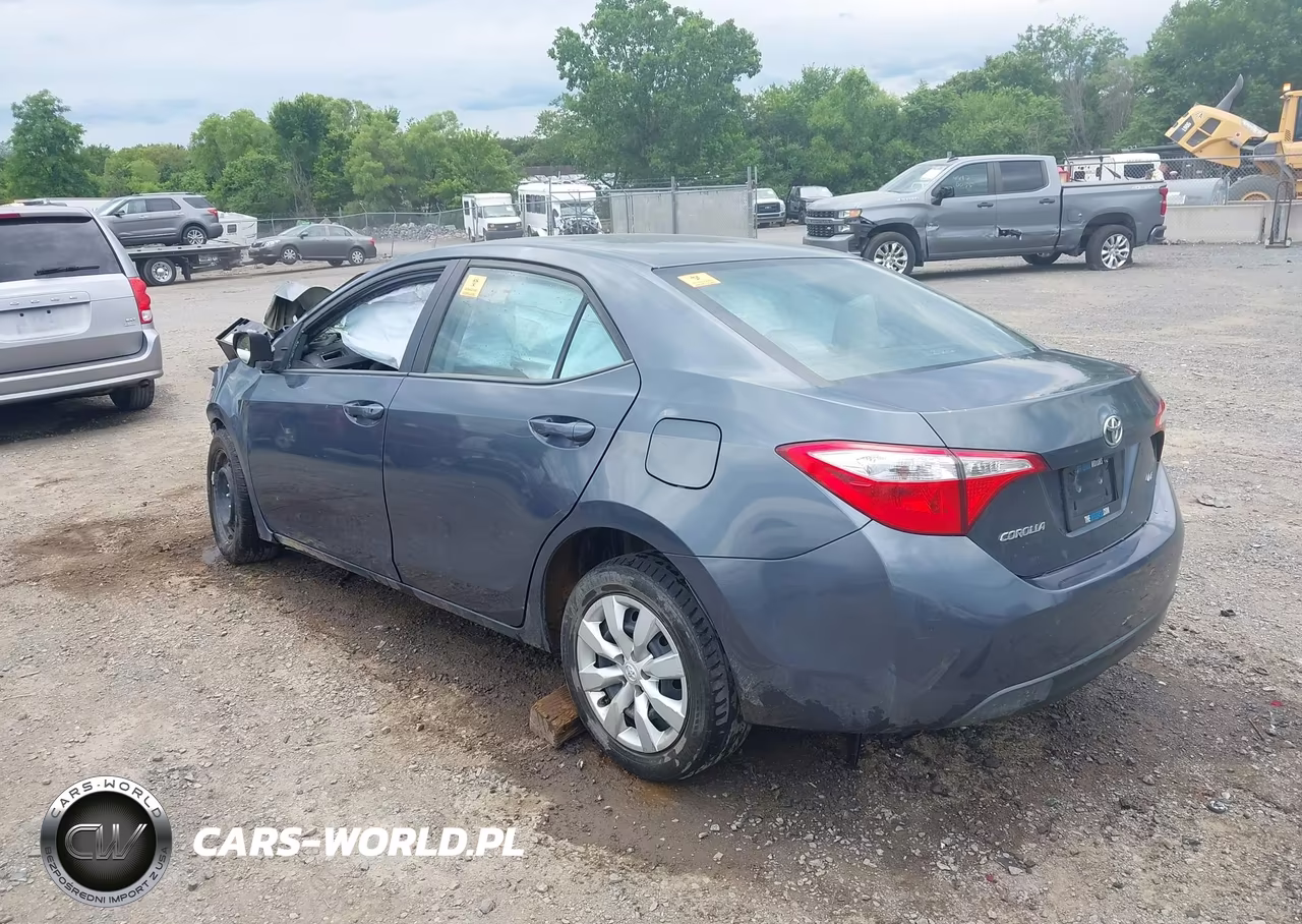 2015 Toyota Corolla Le VIN:5YFBURHEXFP341129 - 3