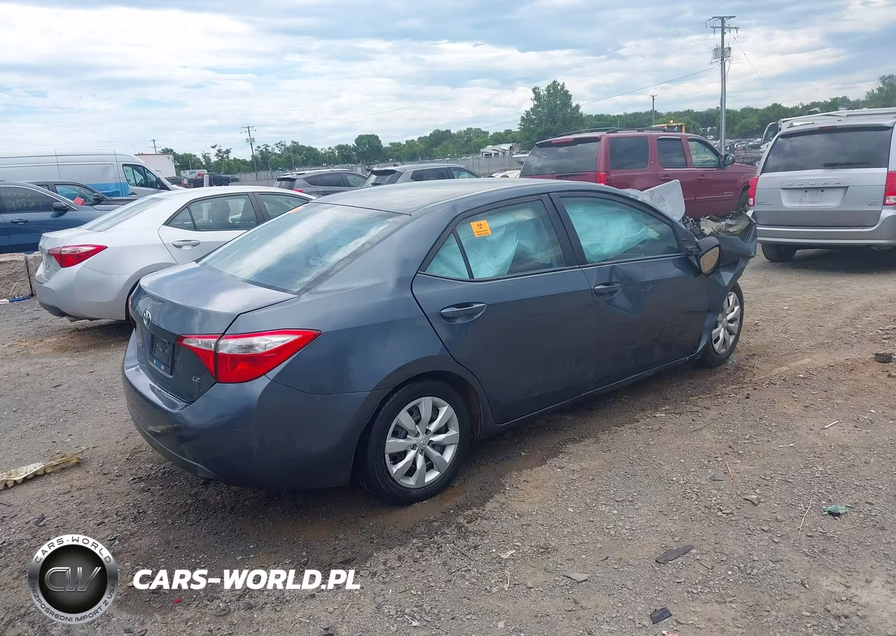 2015 Toyota Corolla Le VIN:5YFBURHEXFP341129 - 4