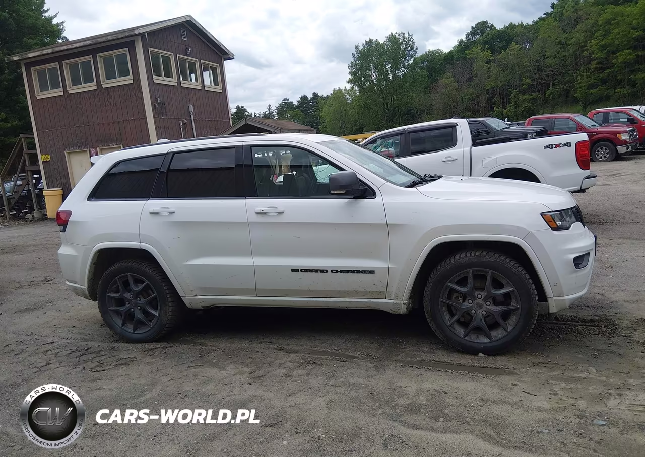 2021 Jeep Grand Cherokee 80Th Anniversary 4X4 VIN:1C4RJFBG1MC702186 - 13