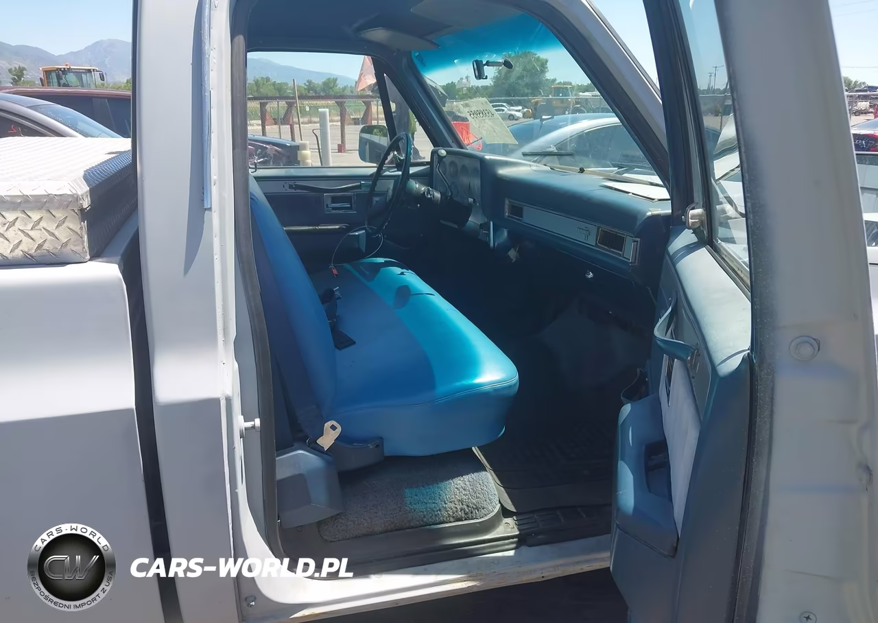 1984 Chevrolet C20 VIN:1GCGC24M3EJ175469 - 5