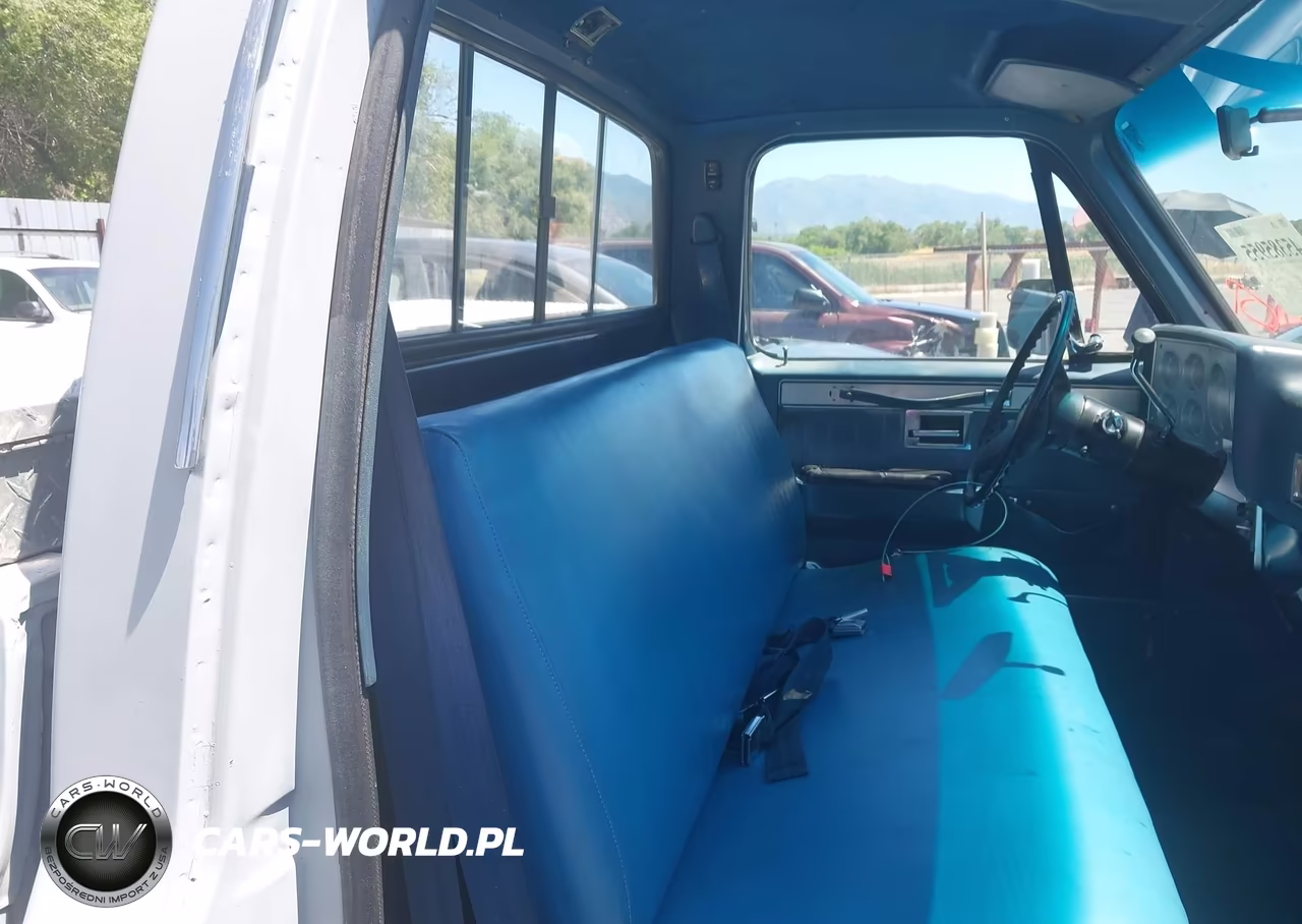 1984 Chevrolet C20 VIN:1GCGC24M3EJ175469 - 8