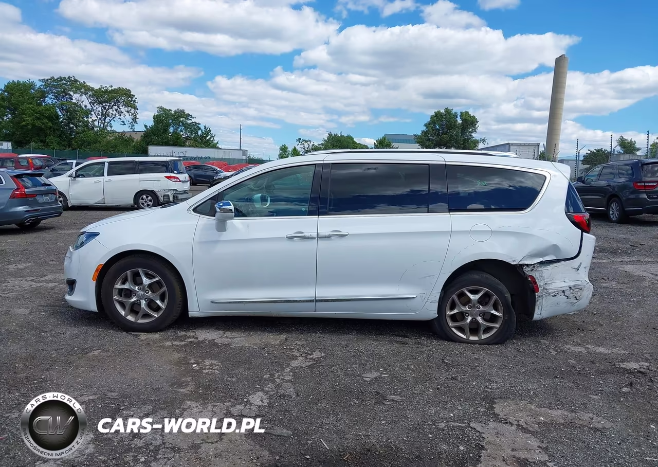 2019 Chrysler Pacifica Limited VIN:2C4RC1GGXKR551889 - 14
