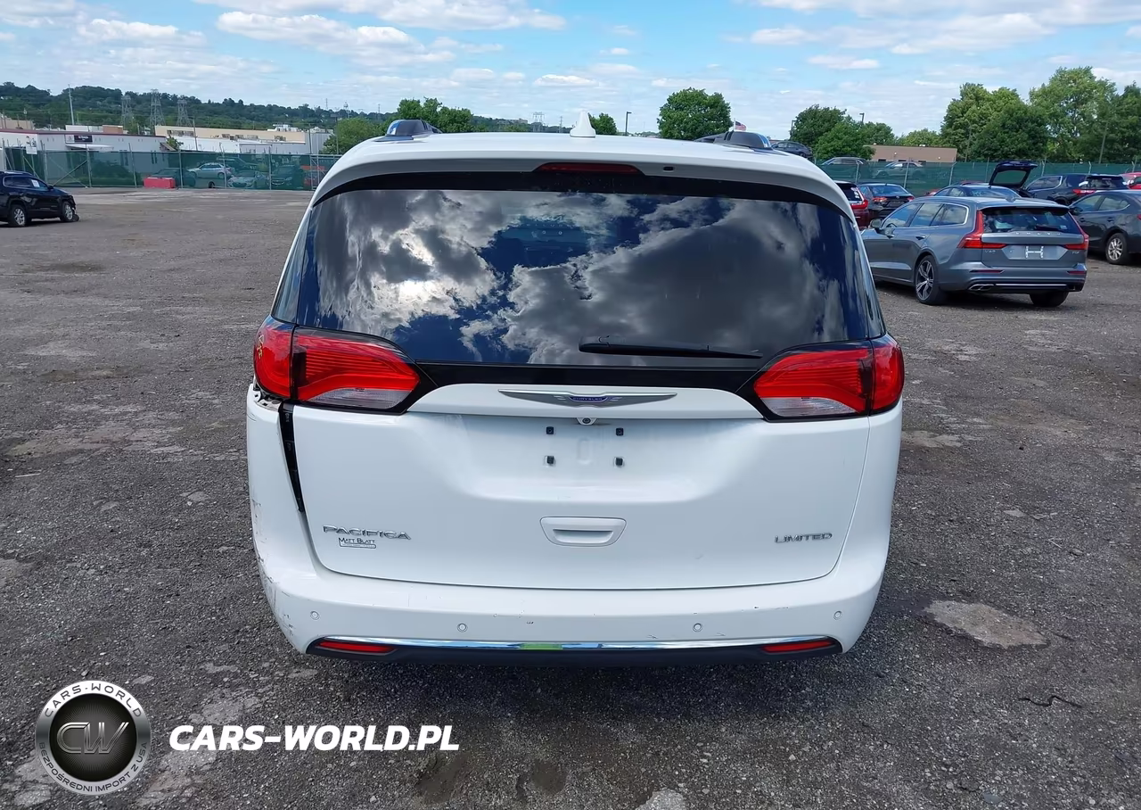 2019 Chrysler Pacifica Limited VIN:2C4RC1GGXKR551889 - 16