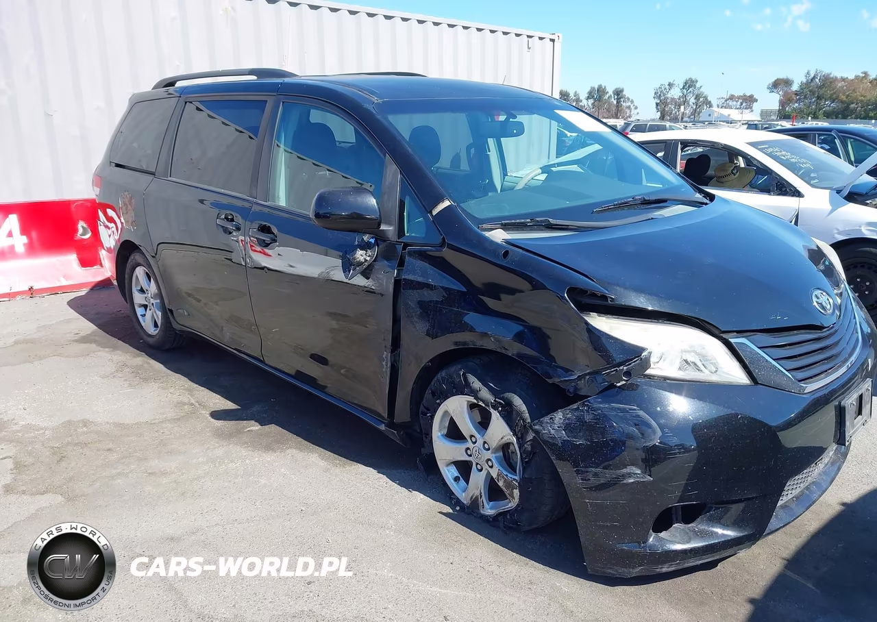 2014 Toyota Sienna Le V6 8 Passenger – zdjęcie 1 z 16