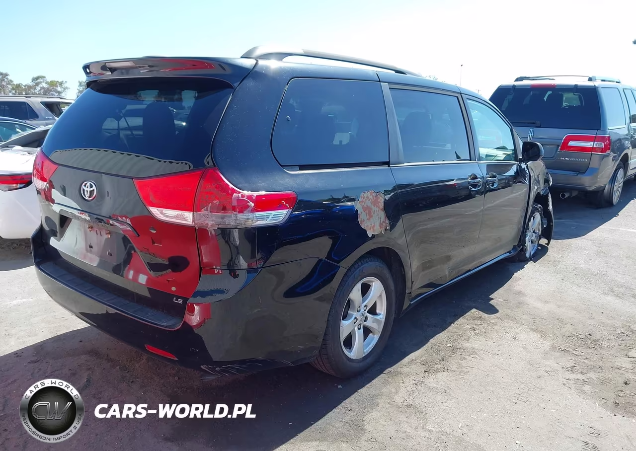2014 Toyota Sienna Le V6 8 Passenger VIN:5TDKK3DC1ES435302 - 4