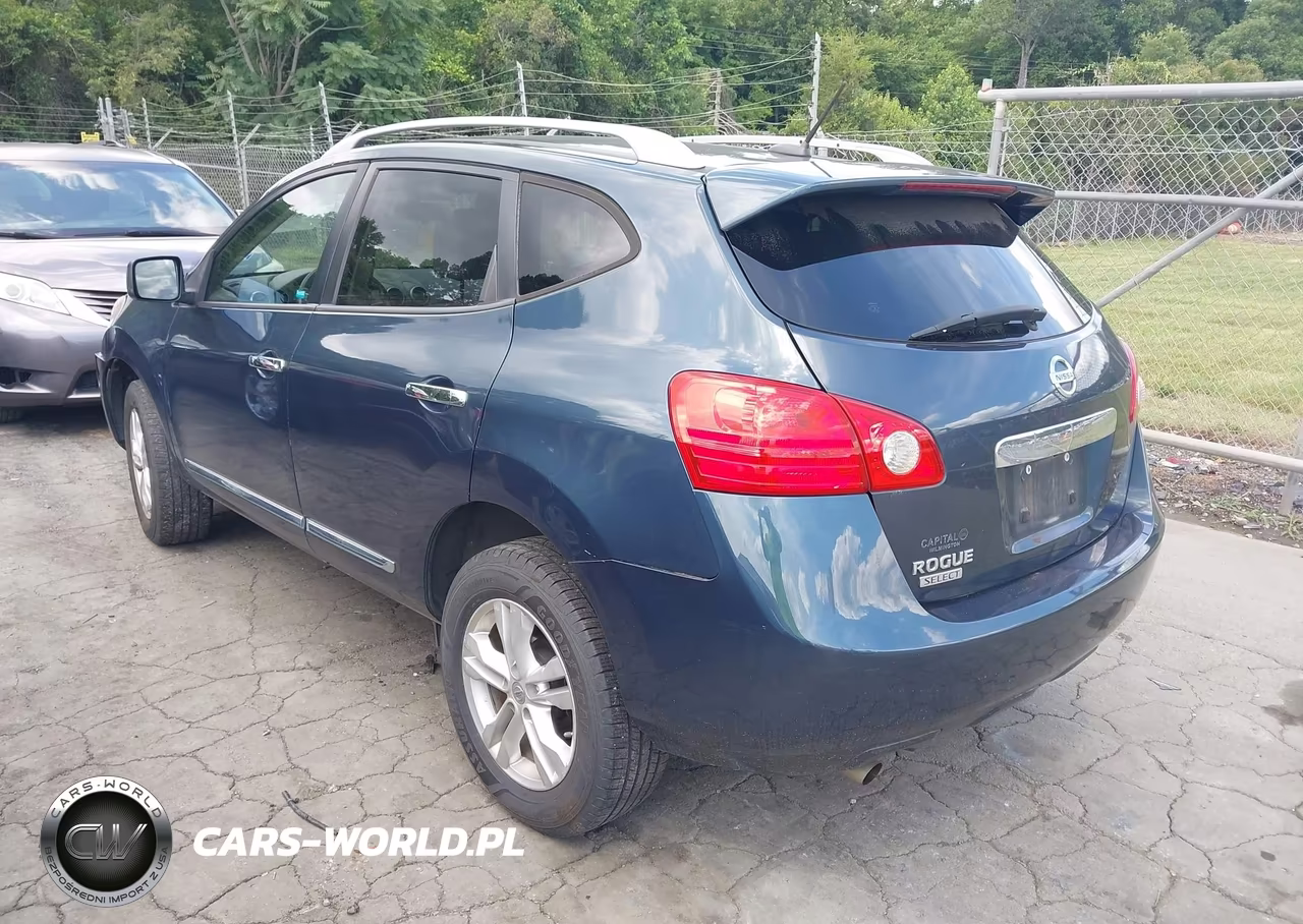 2015 Nissan Rogue Select S VIN:JN8AS5MT2FW666951 - 3
