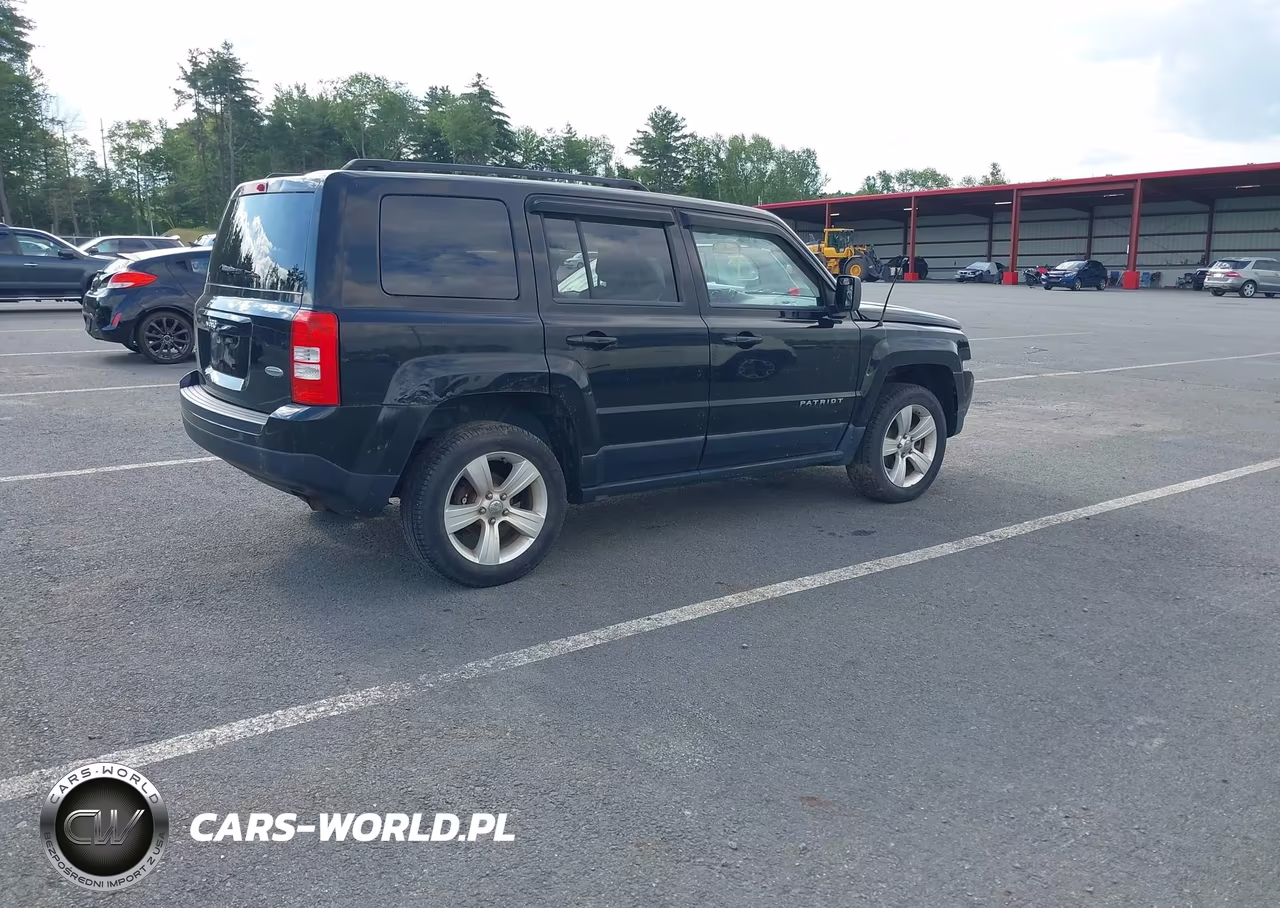 2012 Jeep Patriot Latitude VIN:1C4NJRFB7CD718254 - 4