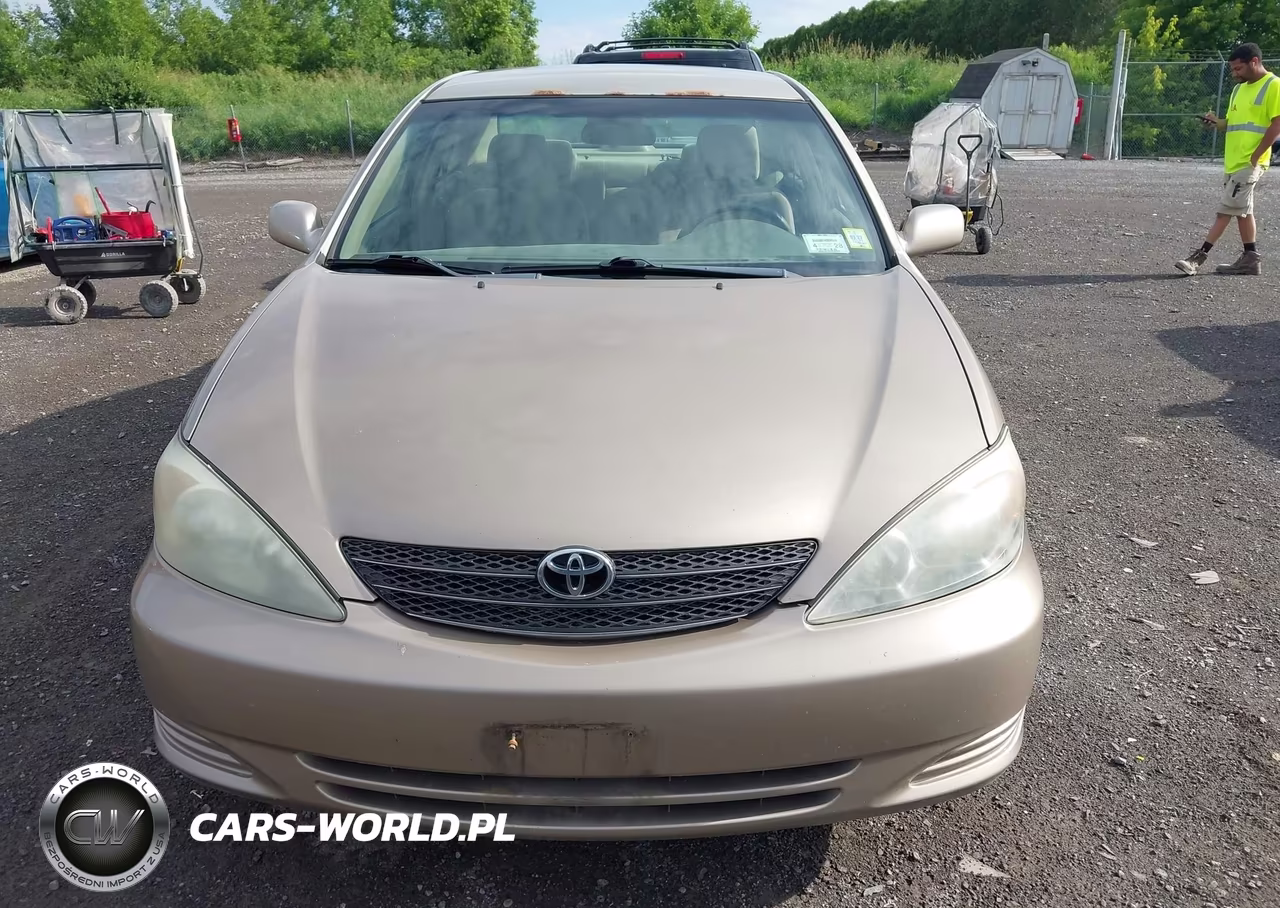 2004 Toyota Camry Le VIN:4T1BE32K14U352296 - 13