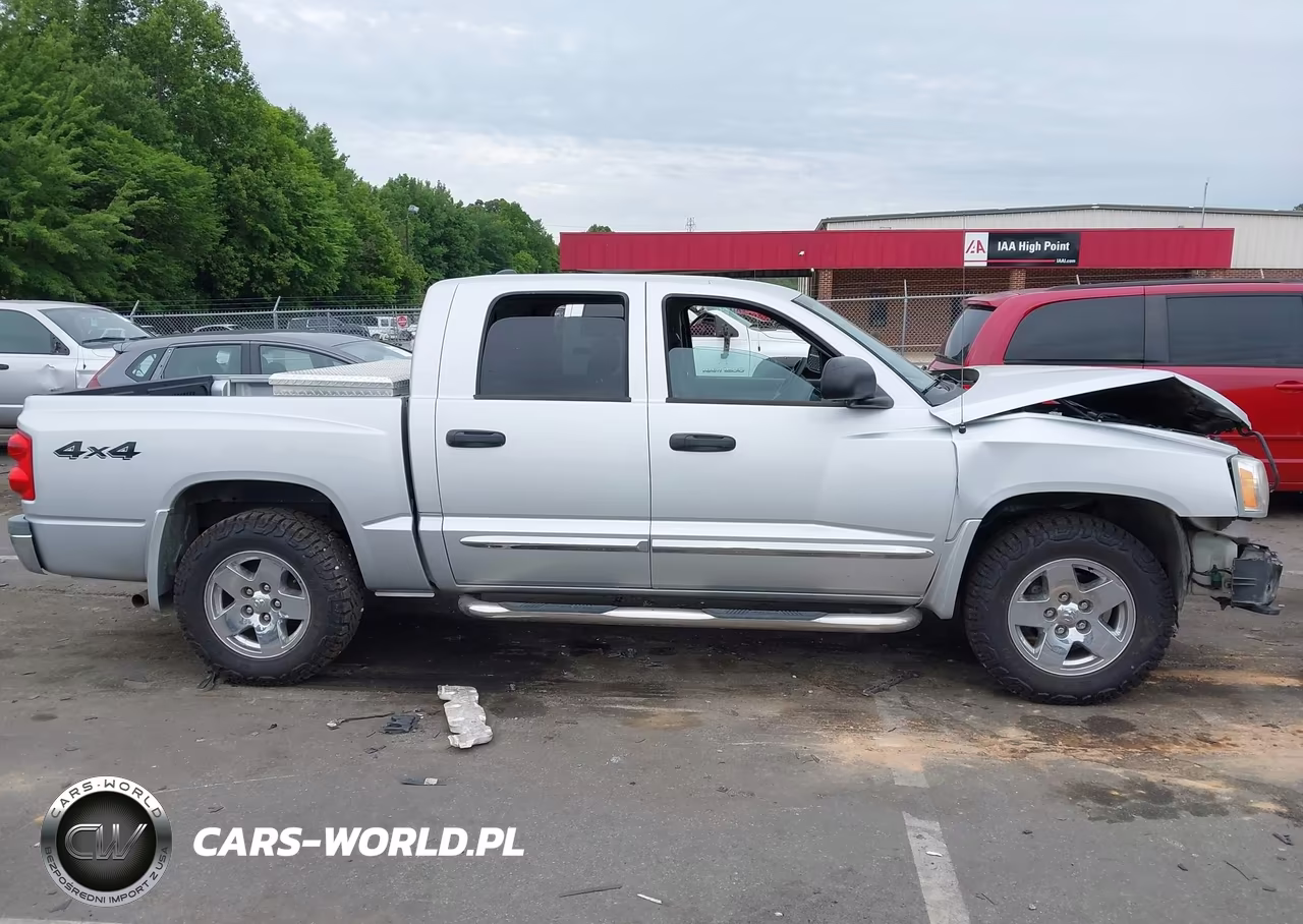 2005 Dodge Dakota Laramie VIN:1D7HW58N15S194196 - 14