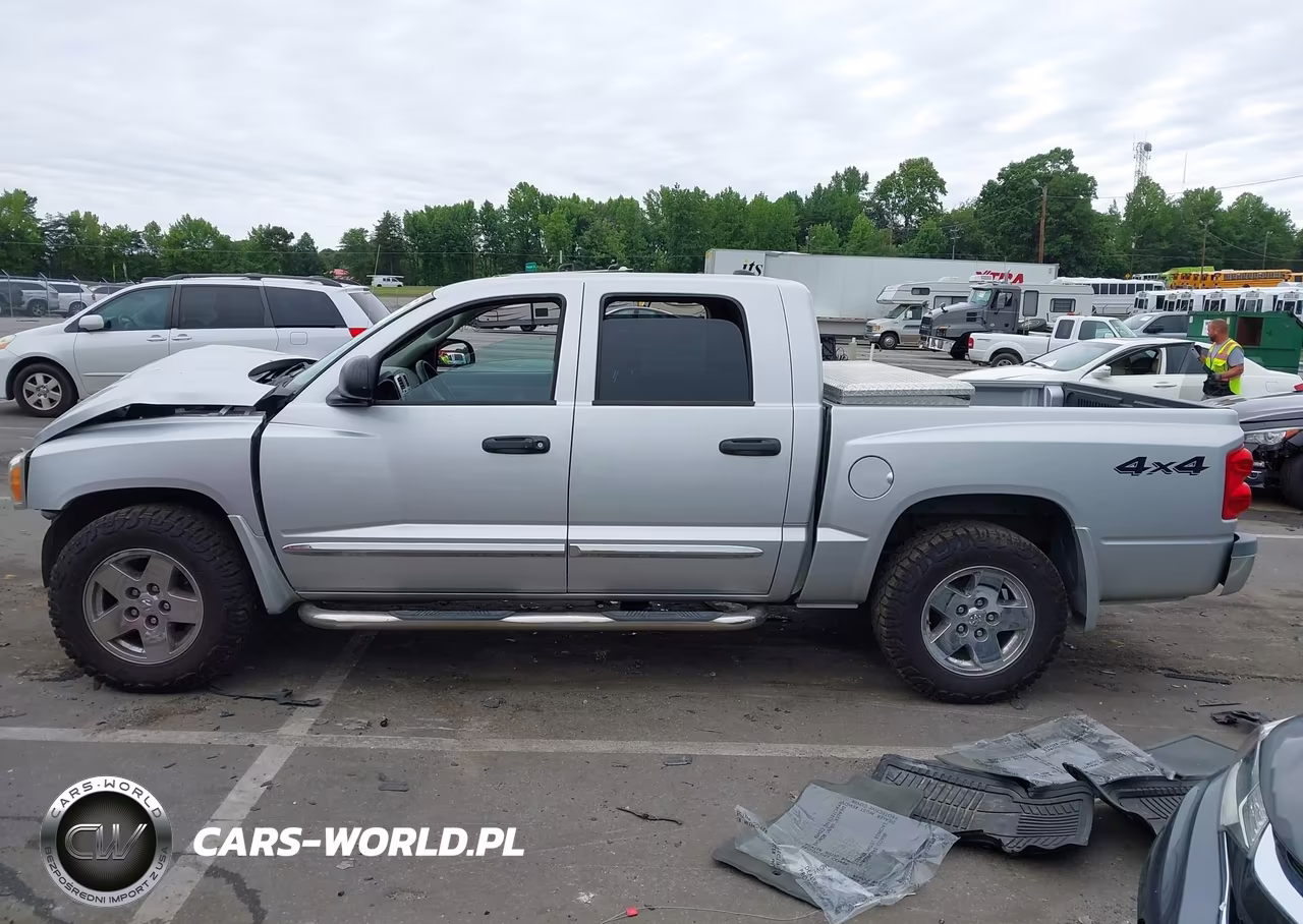 2005 Dodge Dakota Laramie VIN:1D7HW58N15S194196 - 15