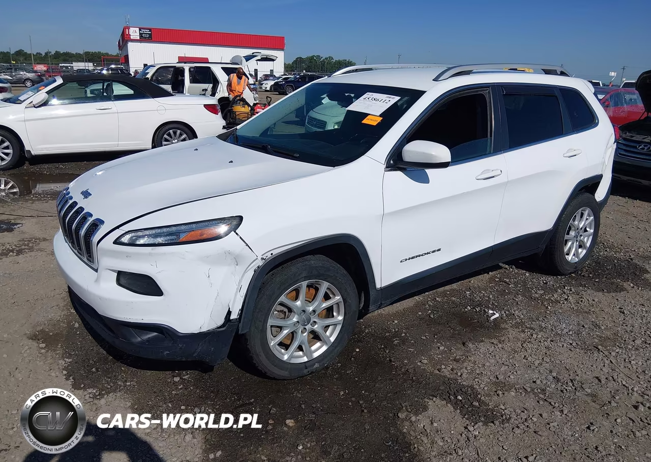2016 Jeep Cherokee Latitude VIN:1C4PJLCB2GW173021 - 2