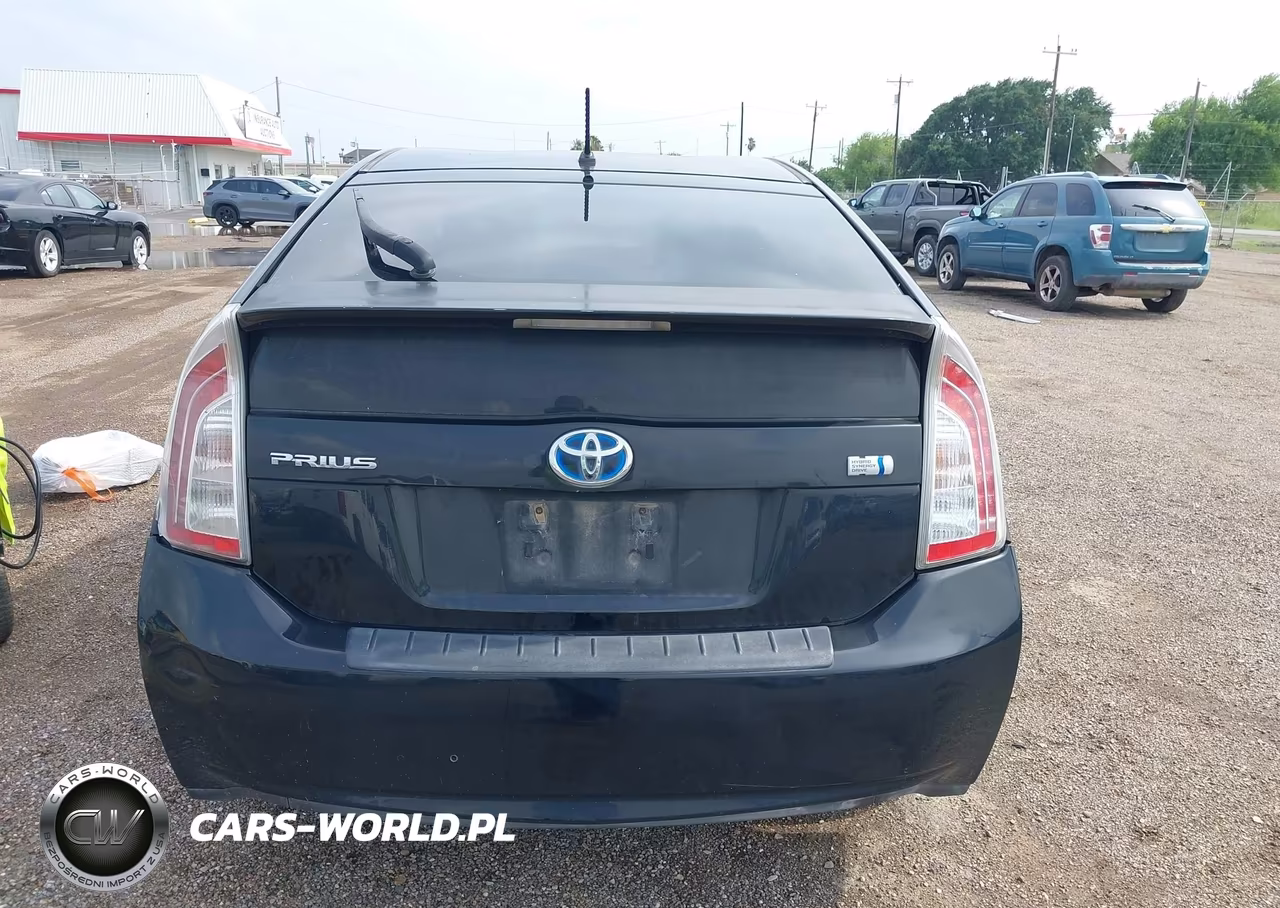 2014 Toyota Prius Two VIN:JTDKN3DU2E0357907 - 17