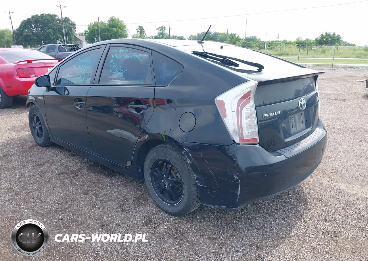2014 Toyota Prius Two VIN:JTDKN3DU2E0357907 - 3