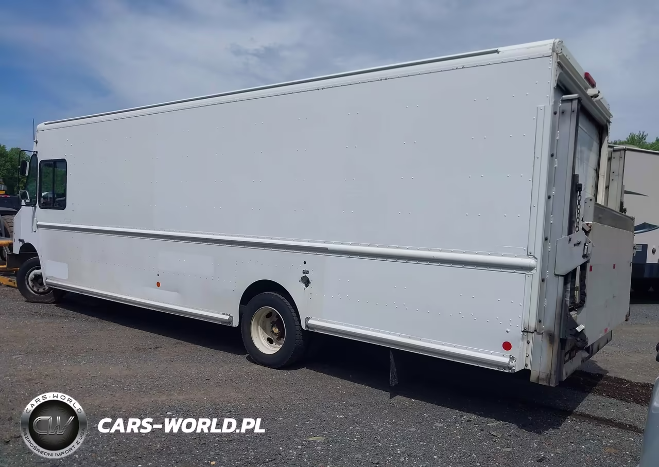 2012 Freightliner Chassis M Line Walk-In Van VIN:4UZAC3DV1CCBT7128 - 3