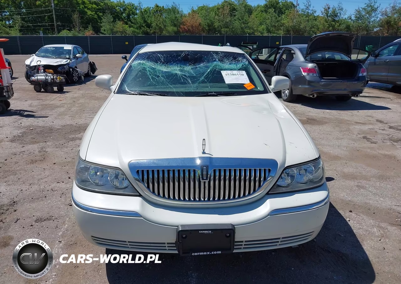 2003 Lincoln Town Car Signature VIN:1LNHM82W93Y653371 - 12
