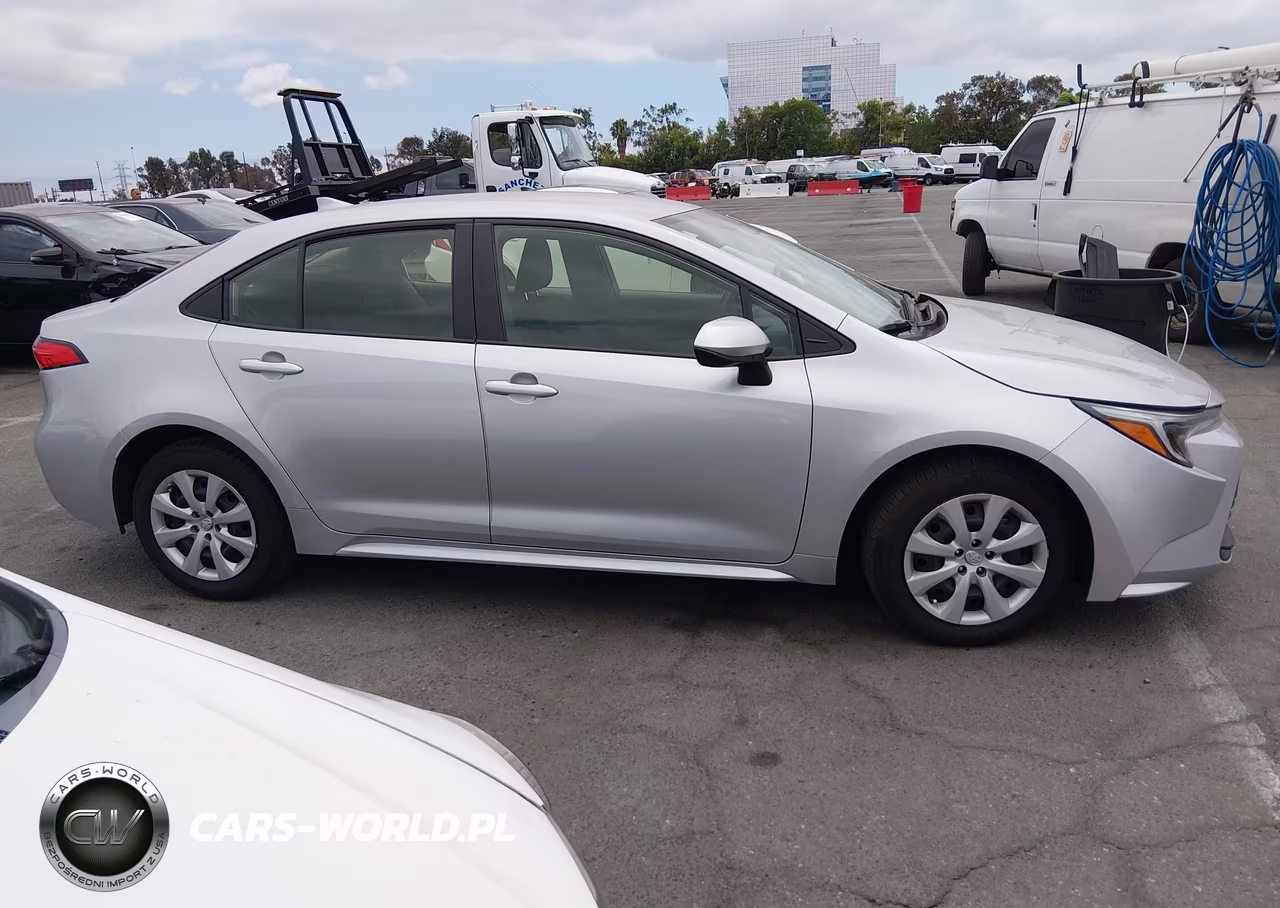 2026 Toyota Corolla Hybrid Hybrid Le VIN:JTDBCMFEXT3115704 - 13