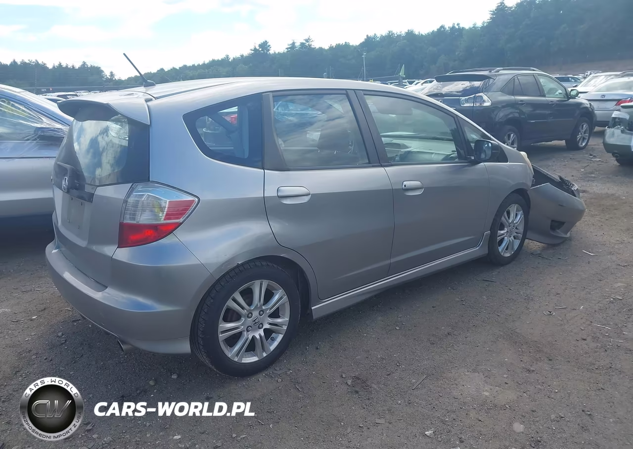 2009 Honda Fit Sport VIN:JHMGE88669S020535 - 4