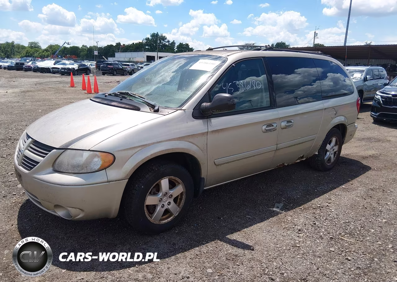 2005 Dodge Caravan Sxt VIN:2D4GP44L05R132942 - 2