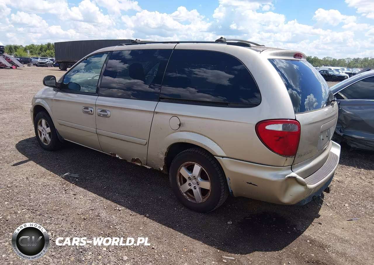2005 Dodge Caravan Sxt VIN:2D4GP44L05R132942 - 3