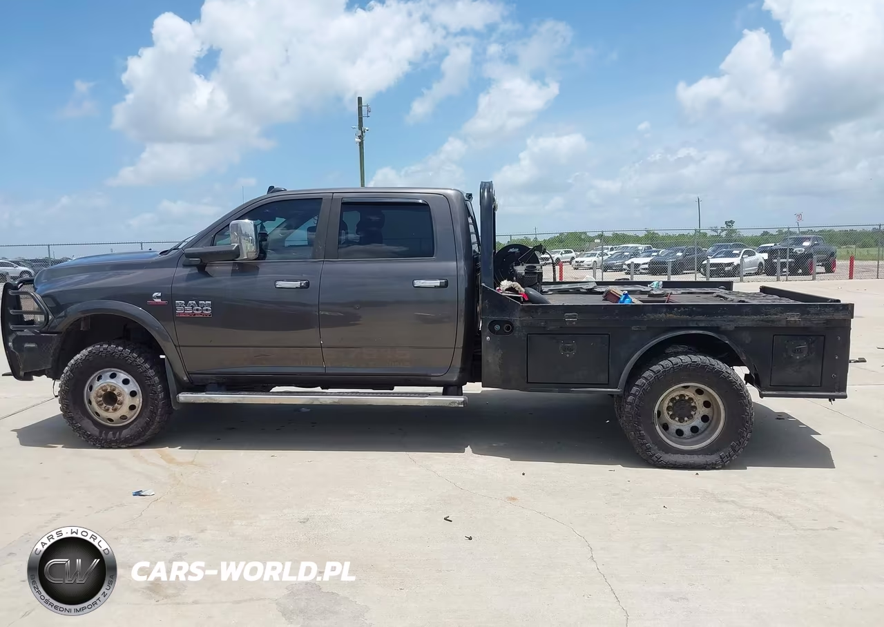 2016 Ram 3500 Laramie VIN:3C63RRJL4GG202840 - 14