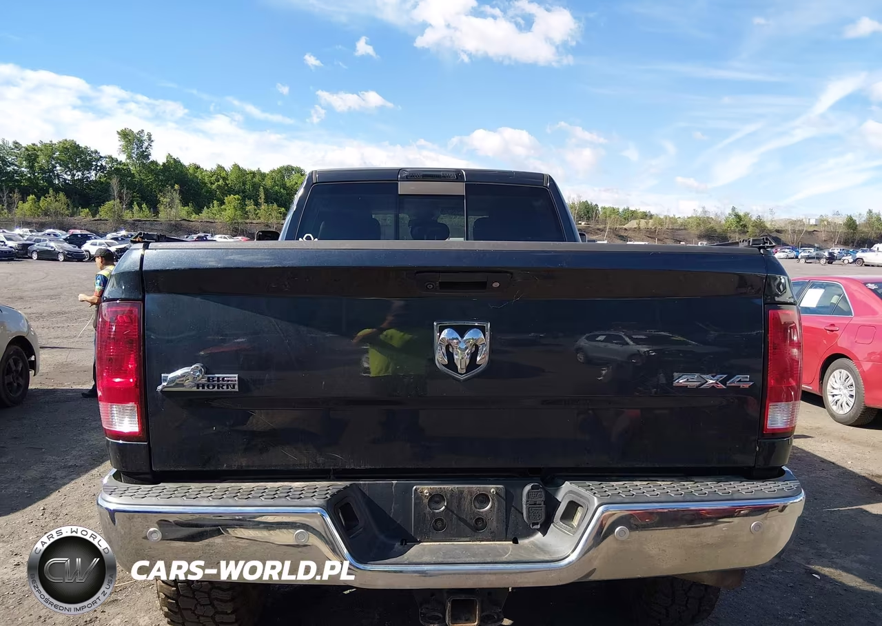 2018 Ram 3500 Big Horn 4X4 6'4 Box VIN:3C63R3DJ5JG103877 - 15