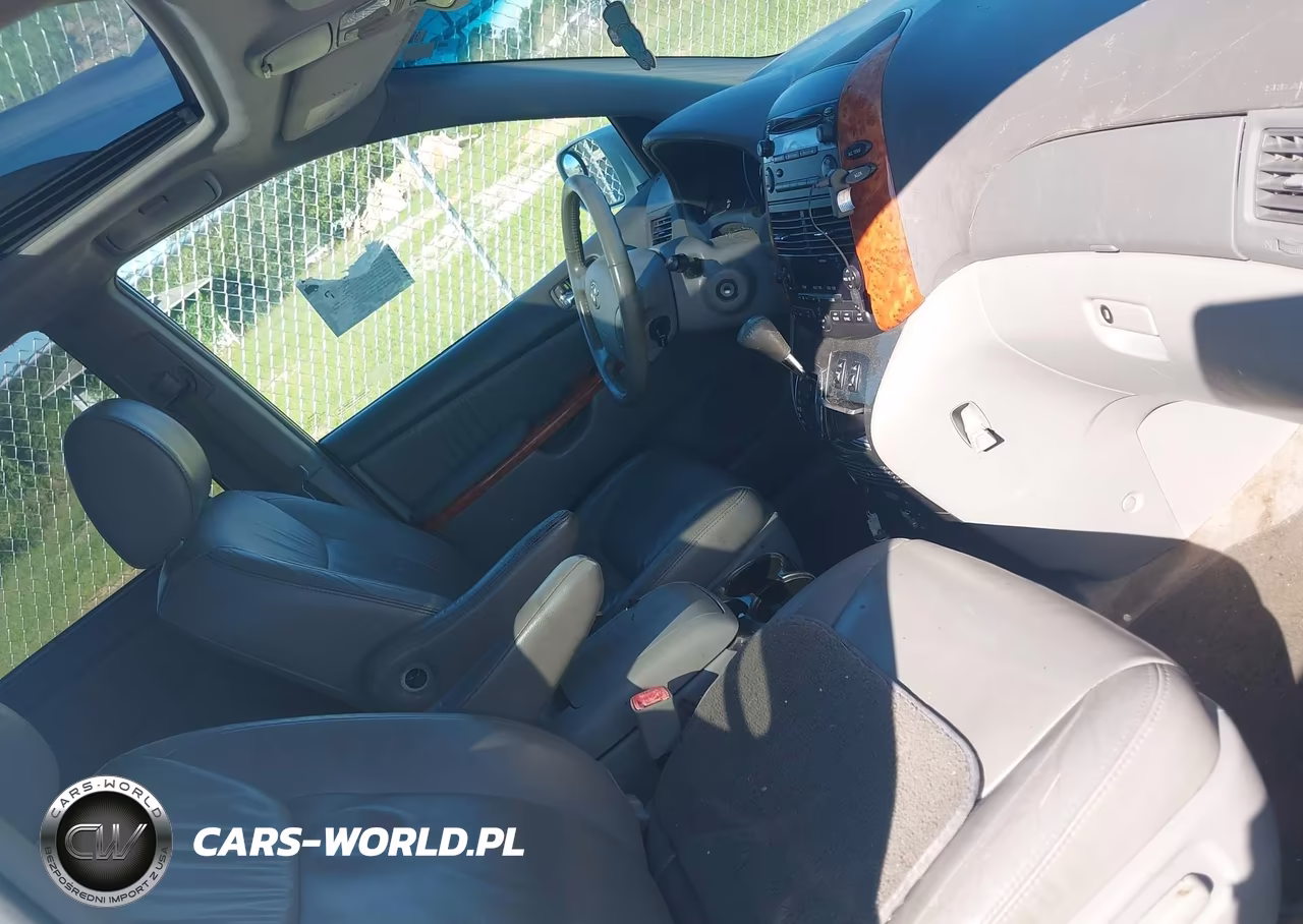 2010 Toyota Sienna Xle VIN:5TDYK4CC2AS331011 - 5