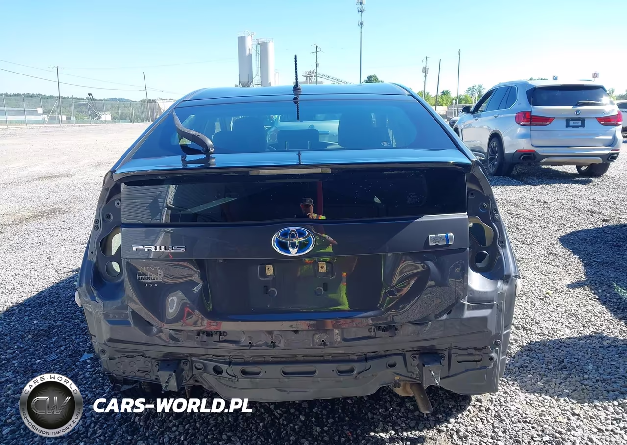 2015 Toyota Prius Two VIN:JTDKN3DU8F1878383 - 17
