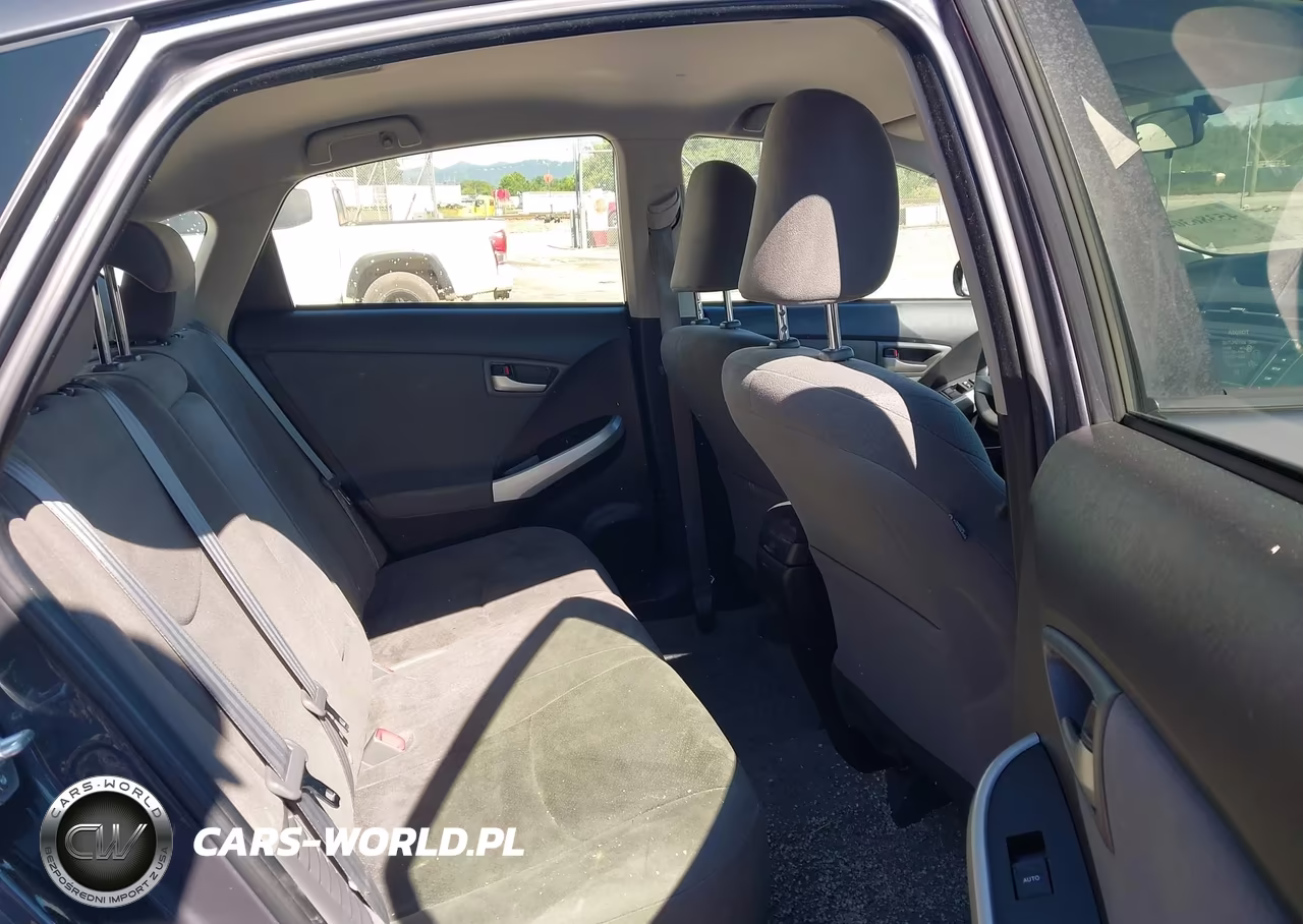 2015 Toyota Prius Two VIN:JTDKN3DU8F1878383 - 8