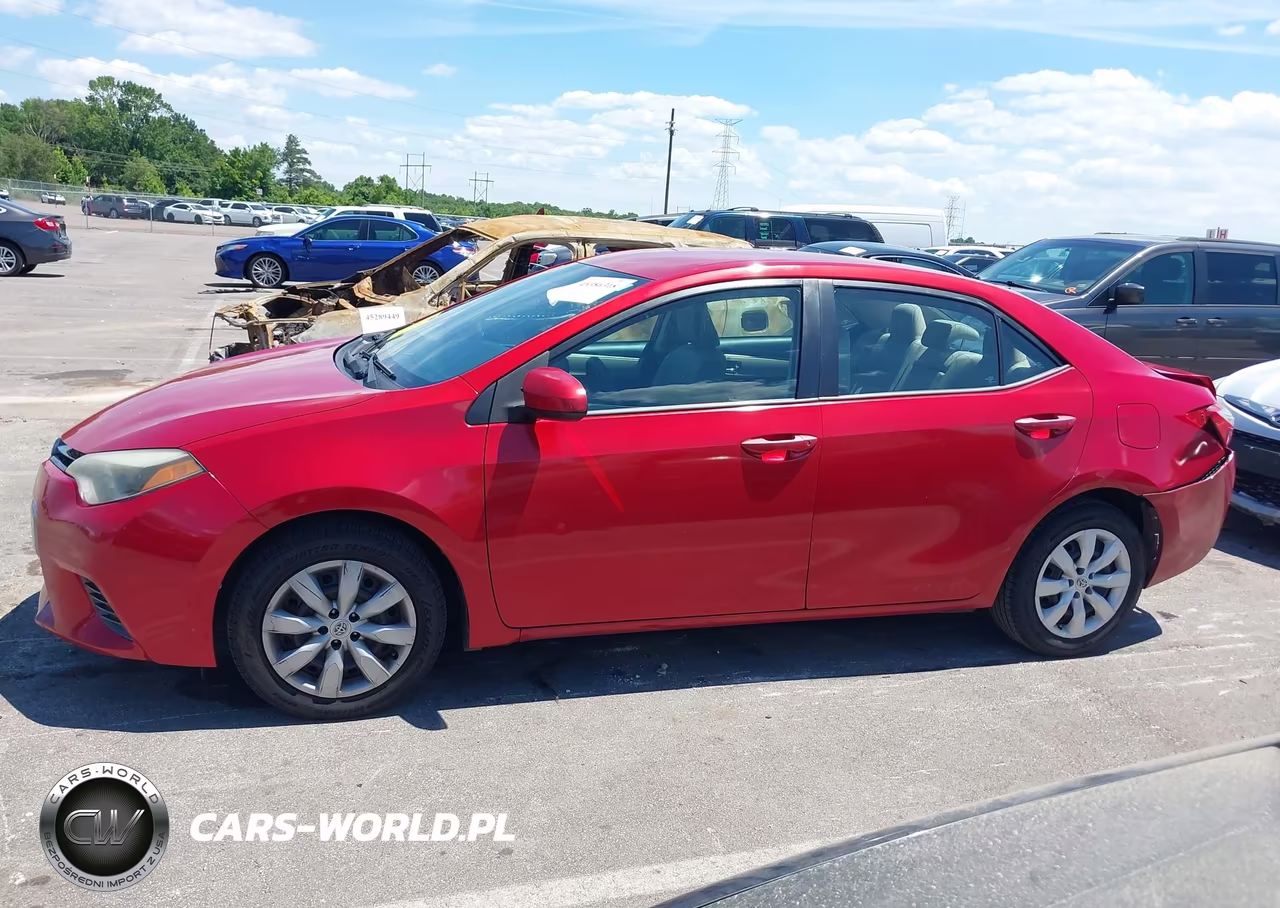 TOYOTA COROLLA L VIN:5YFBURHE8FP347401 - 14