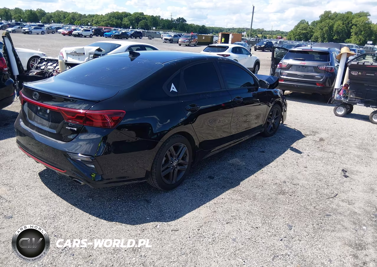2021 Kia Forte Gt-Line VIN:3KPF34AD4ME397476 - 4