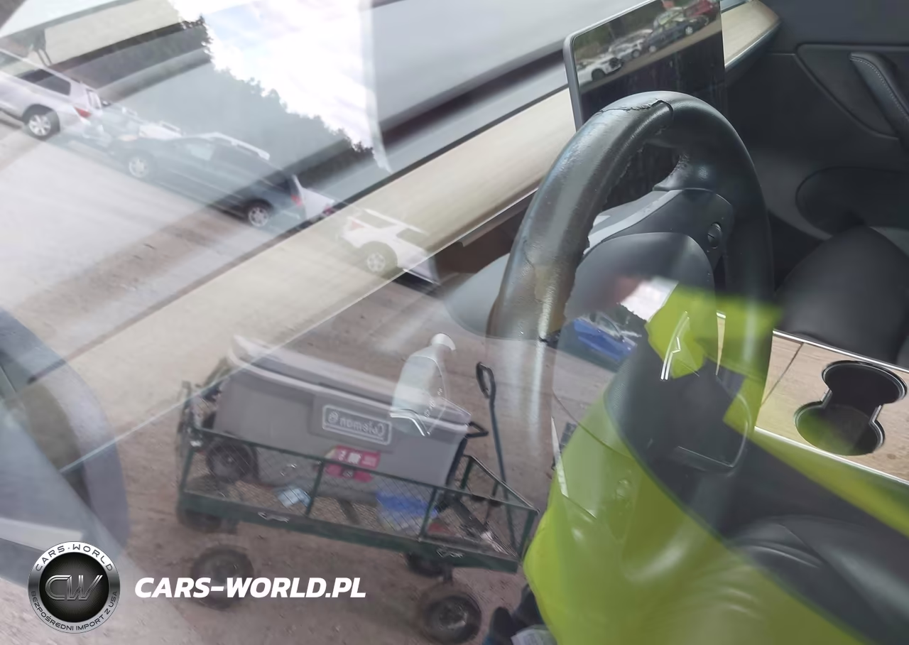 2020 Tesla Model Y Long Range Dual Motor All-Wheel Drive VIN:5YJYGDEE5LF032233 - 15