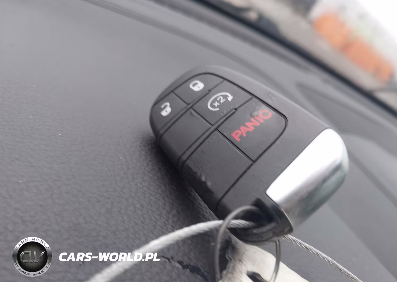 2019 Jeep Cherokee Limited 4X4 VIN:1C4PJMDX0KD163690 - 11
