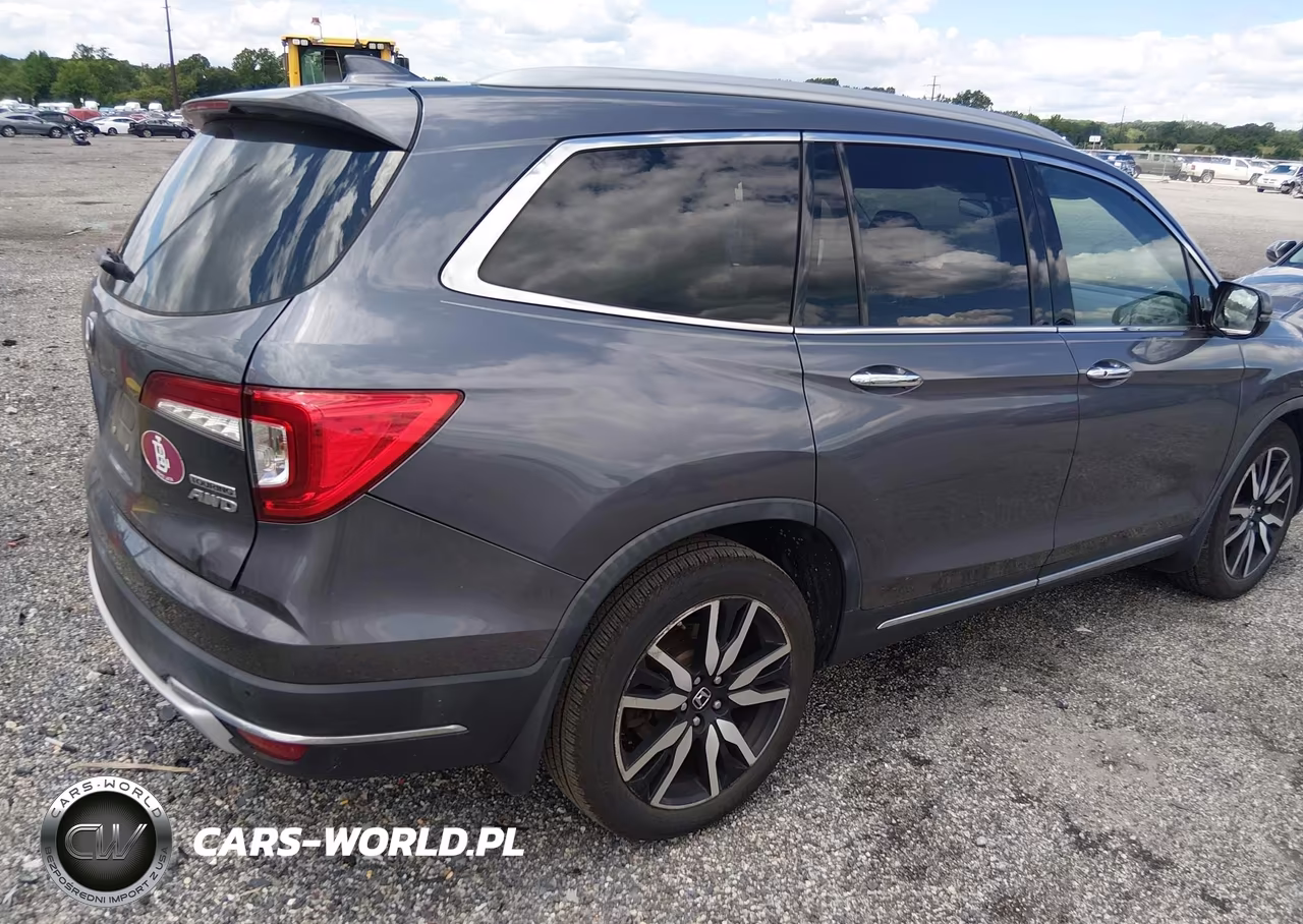 2019 Honda Pilot Touring VIN:5FNYF6H69KB023634 - 4