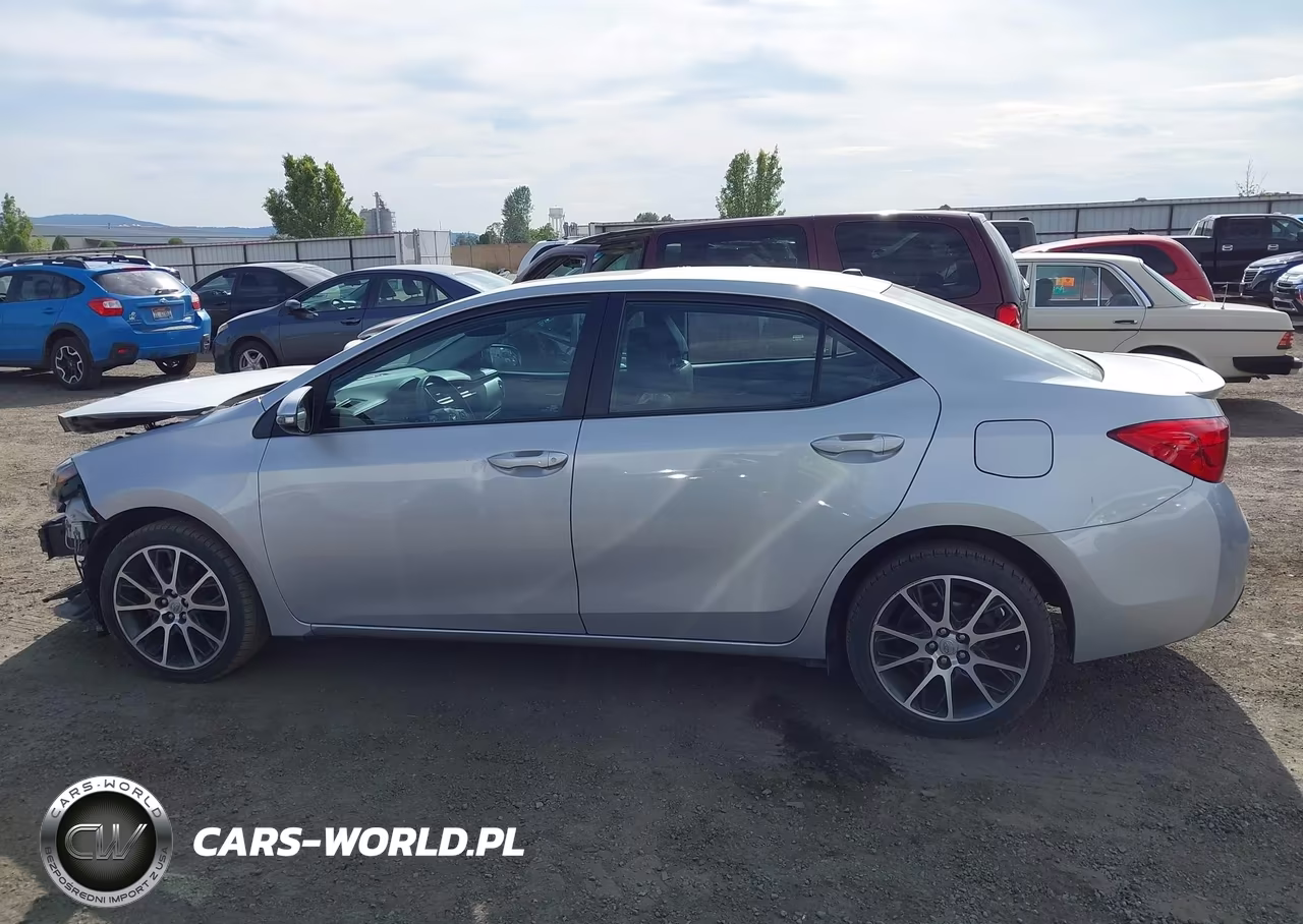 2017 Toyota Corolla Se Special Edition VIN:5YFBURHE6HP639972 - 15