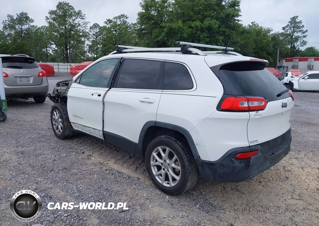 2015 Jeep Cherokee Latitude VIN:1C4PJLCB4FW578697 - 3