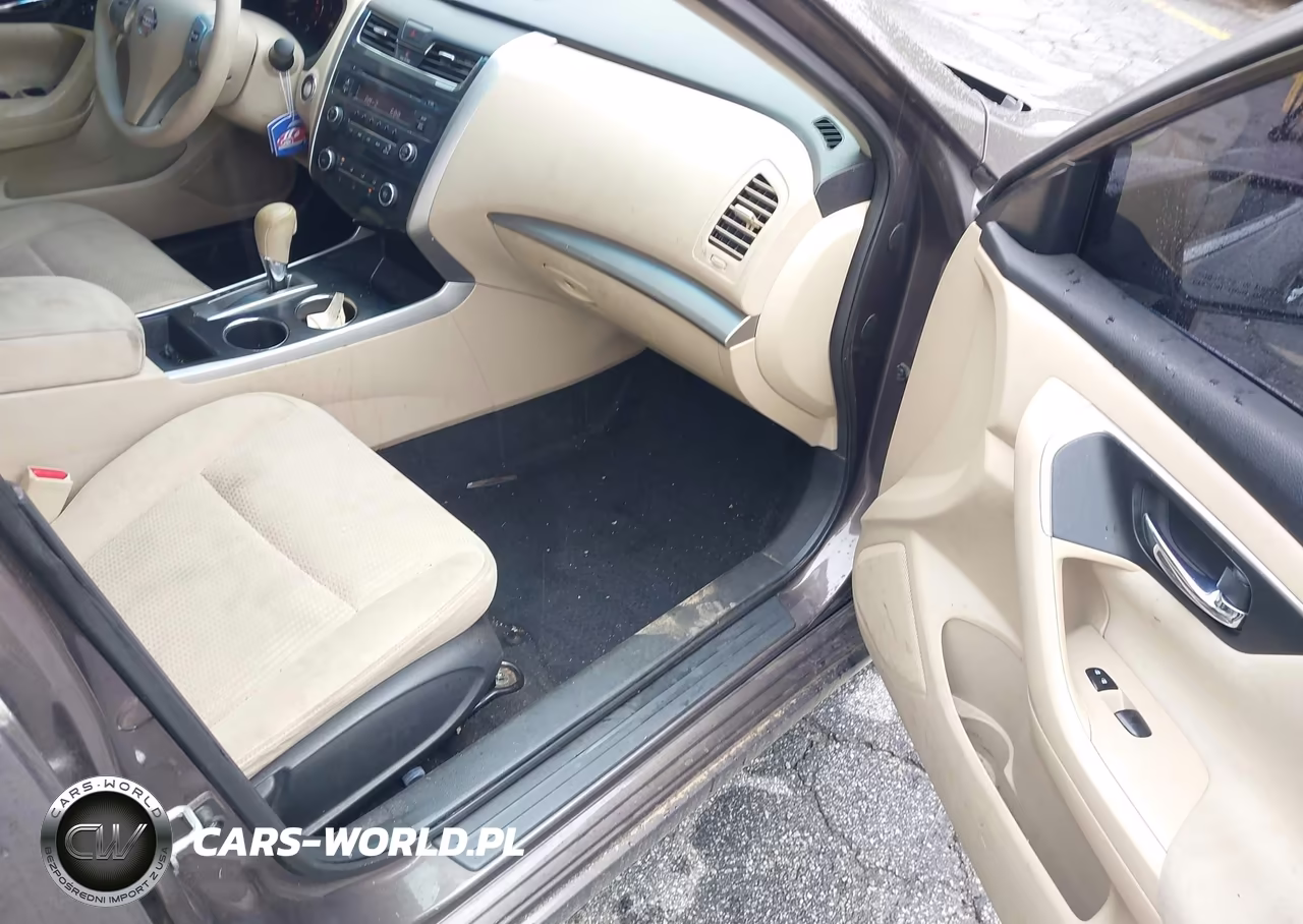 2015 Nissan Altima 2.5 S VIN:1N4AL3AP8FN377587 - 5