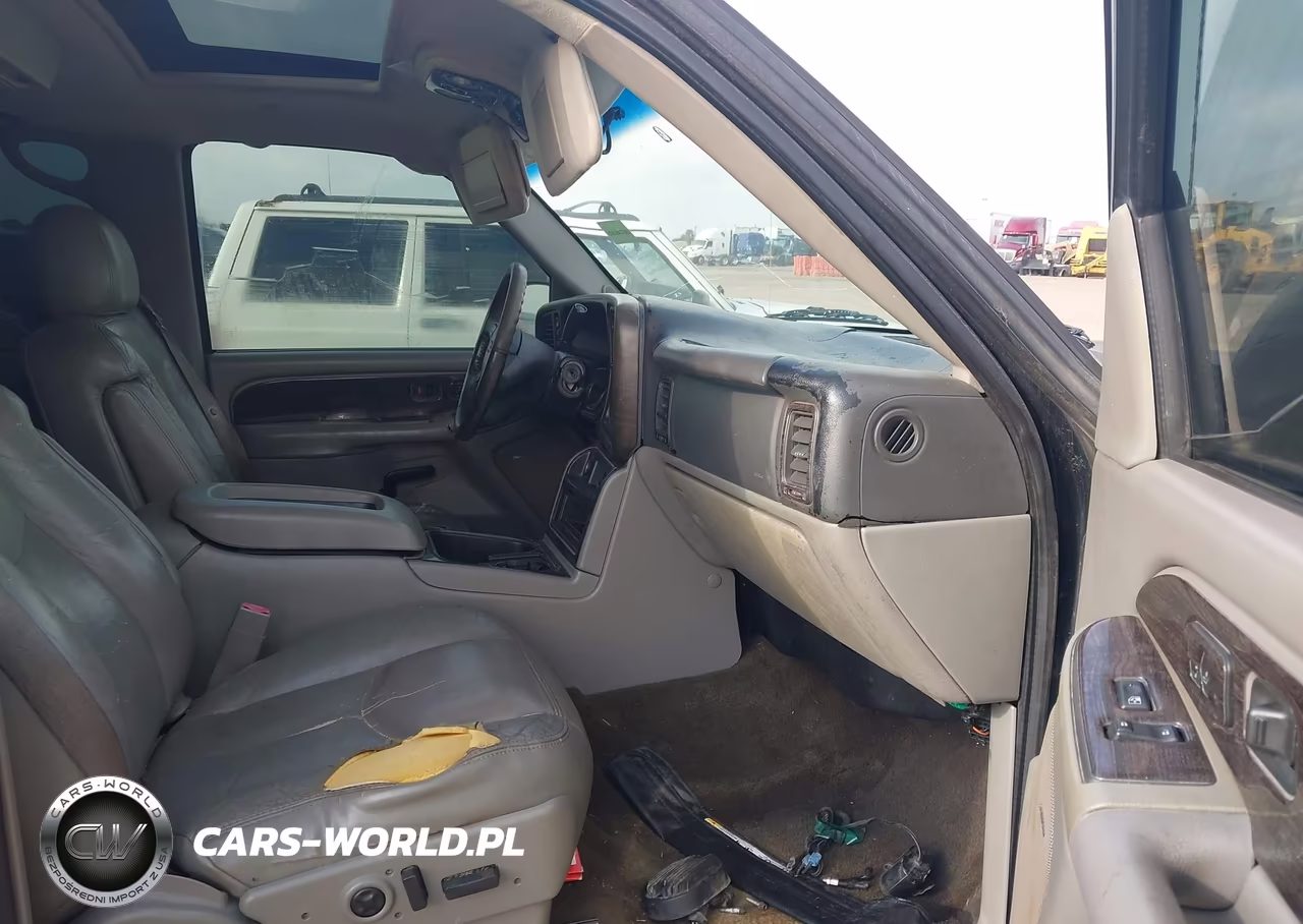 2005 Chevrolet Tahoe Z71 VIN:1GNEK13T75R136020 - 5