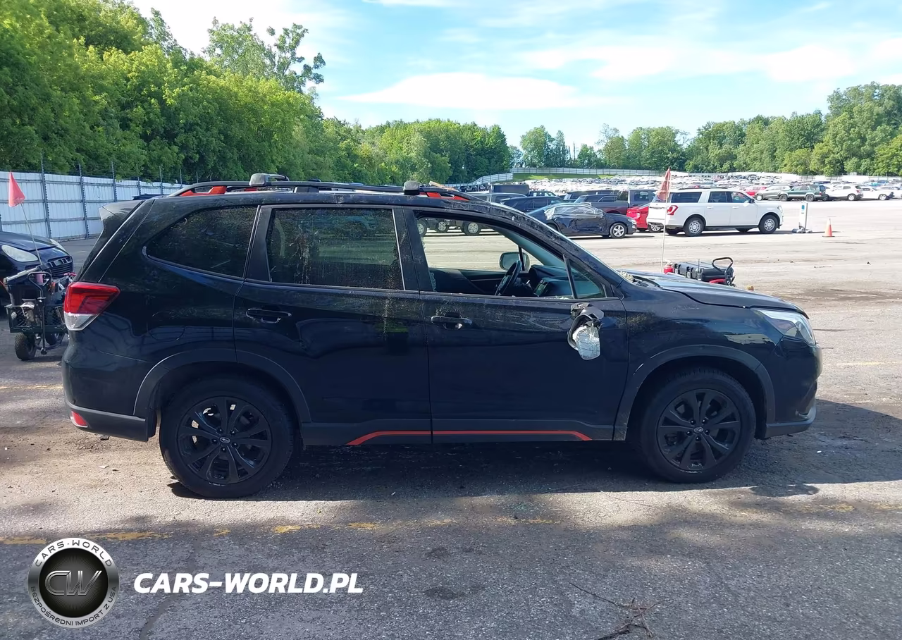 2023 Subaru Forester Sport VIN:JF2SKAGCXPH415932 - 13