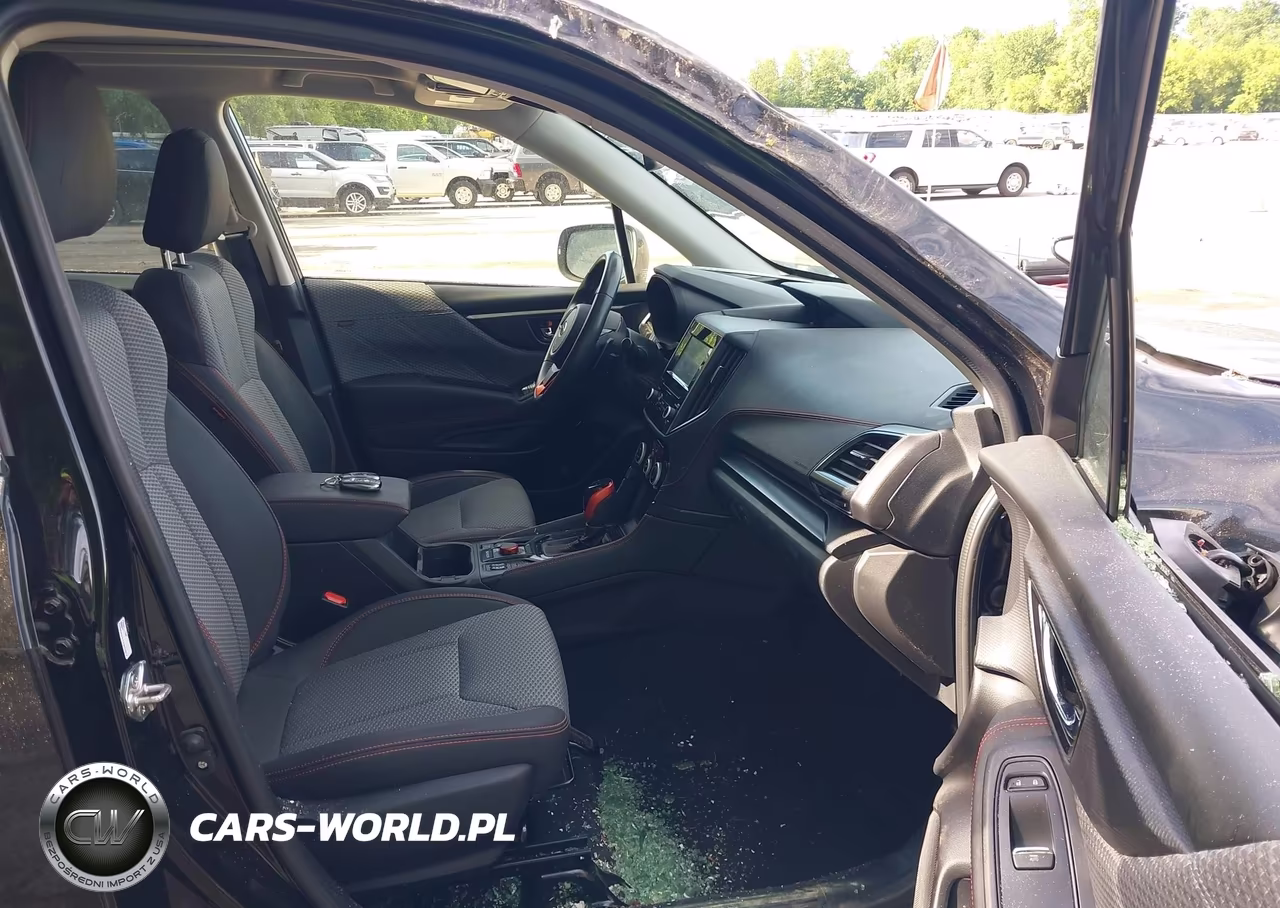 2023 Subaru Forester Sport VIN:JF2SKAGCXPH415932 - 5