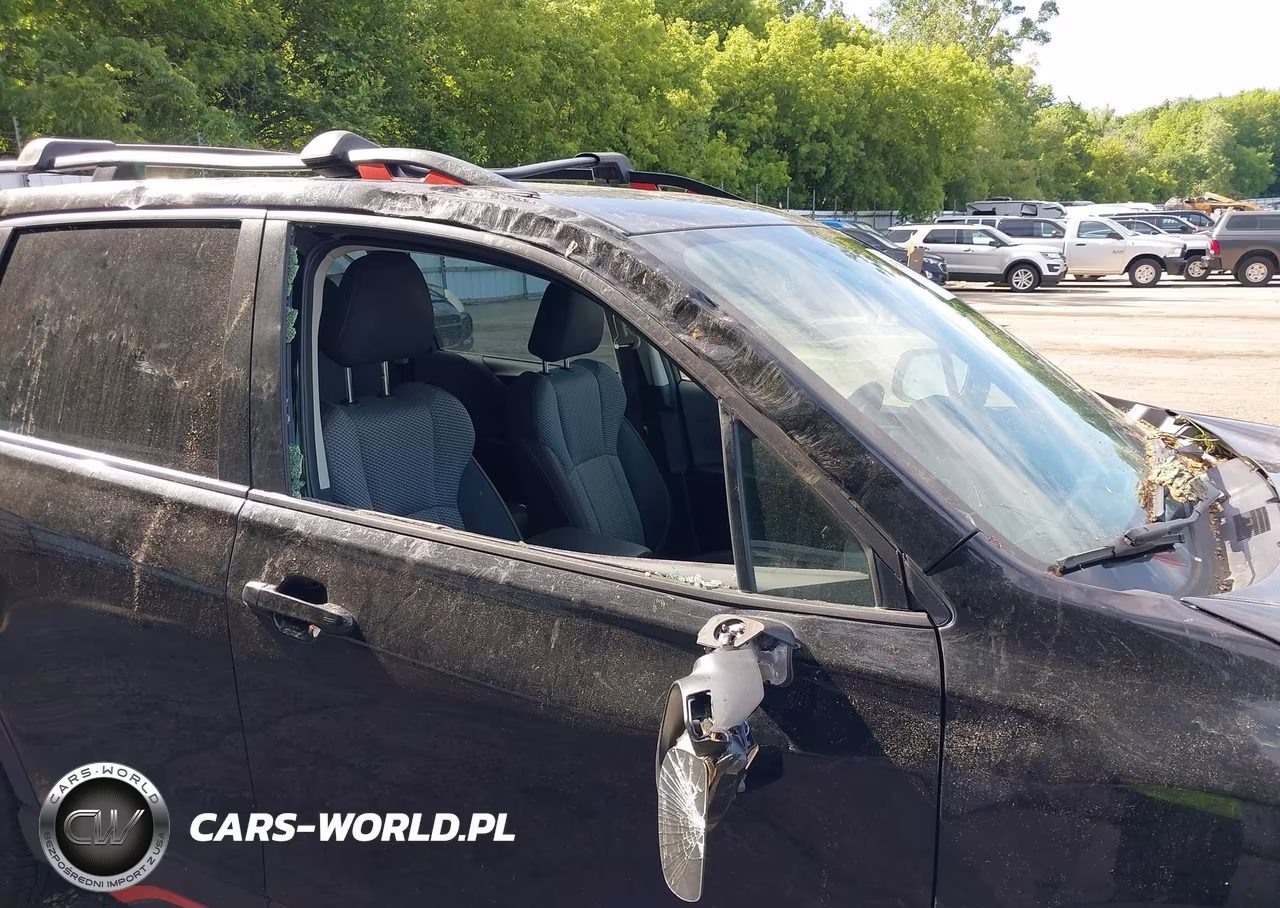 2023 Subaru Forester Sport VIN:JF2SKAGCXPH415932 - 6