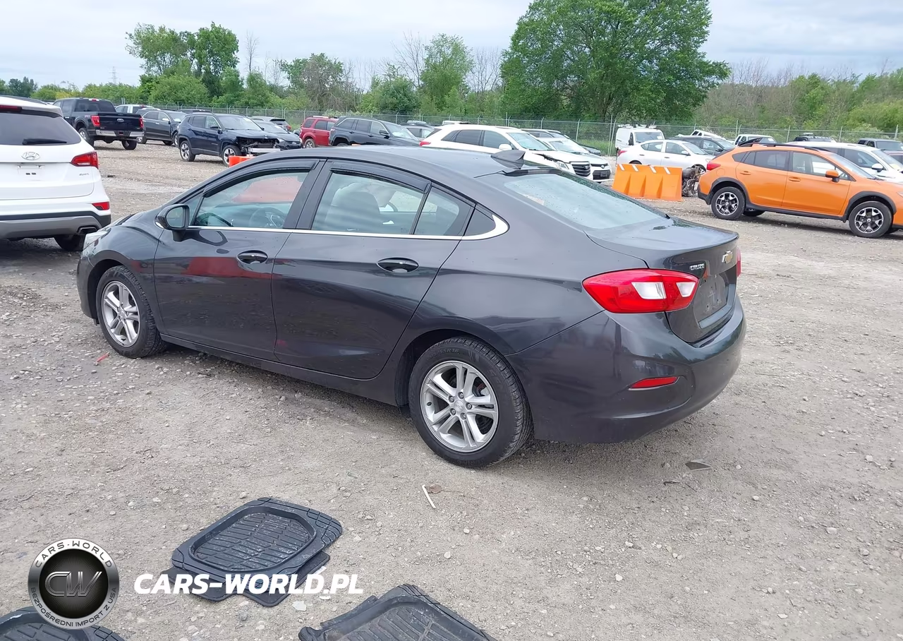 2017 Chevrolet Cruze Lt Auto VIN:1G1BE5SMXH7246279 - 3
