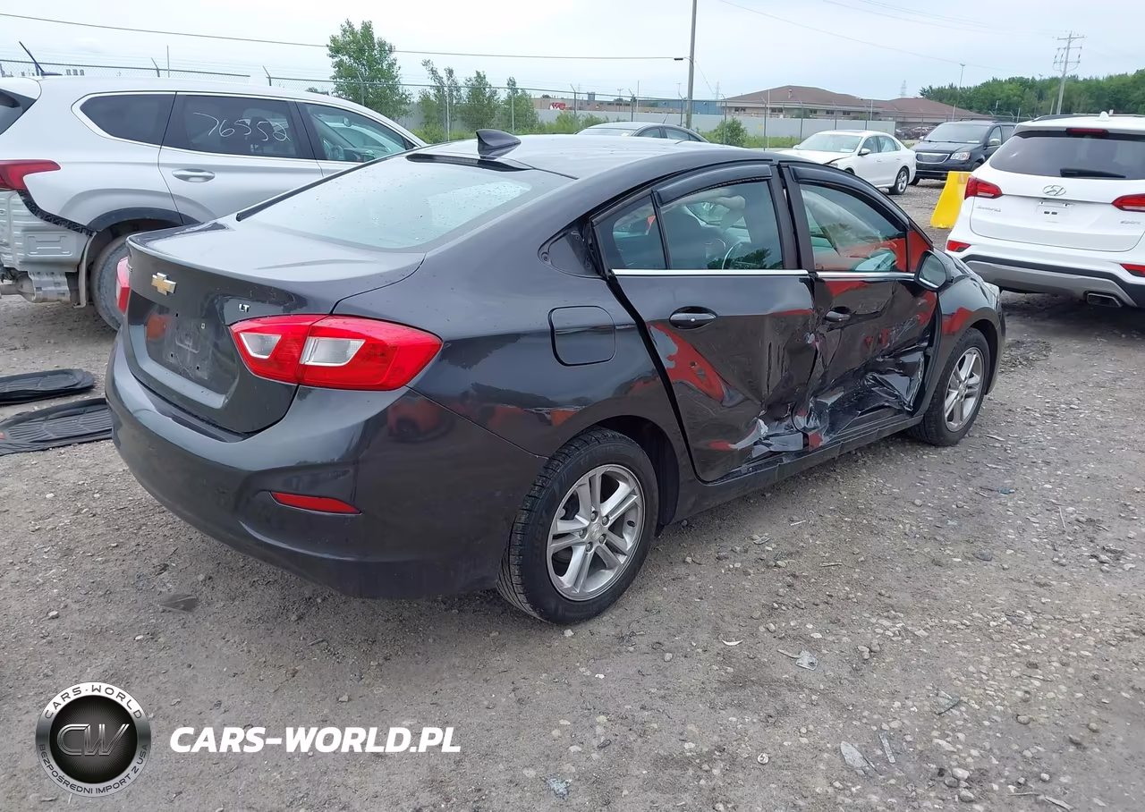 2017 Chevrolet Cruze Lt Auto VIN:1G1BE5SMXH7246279 - 4