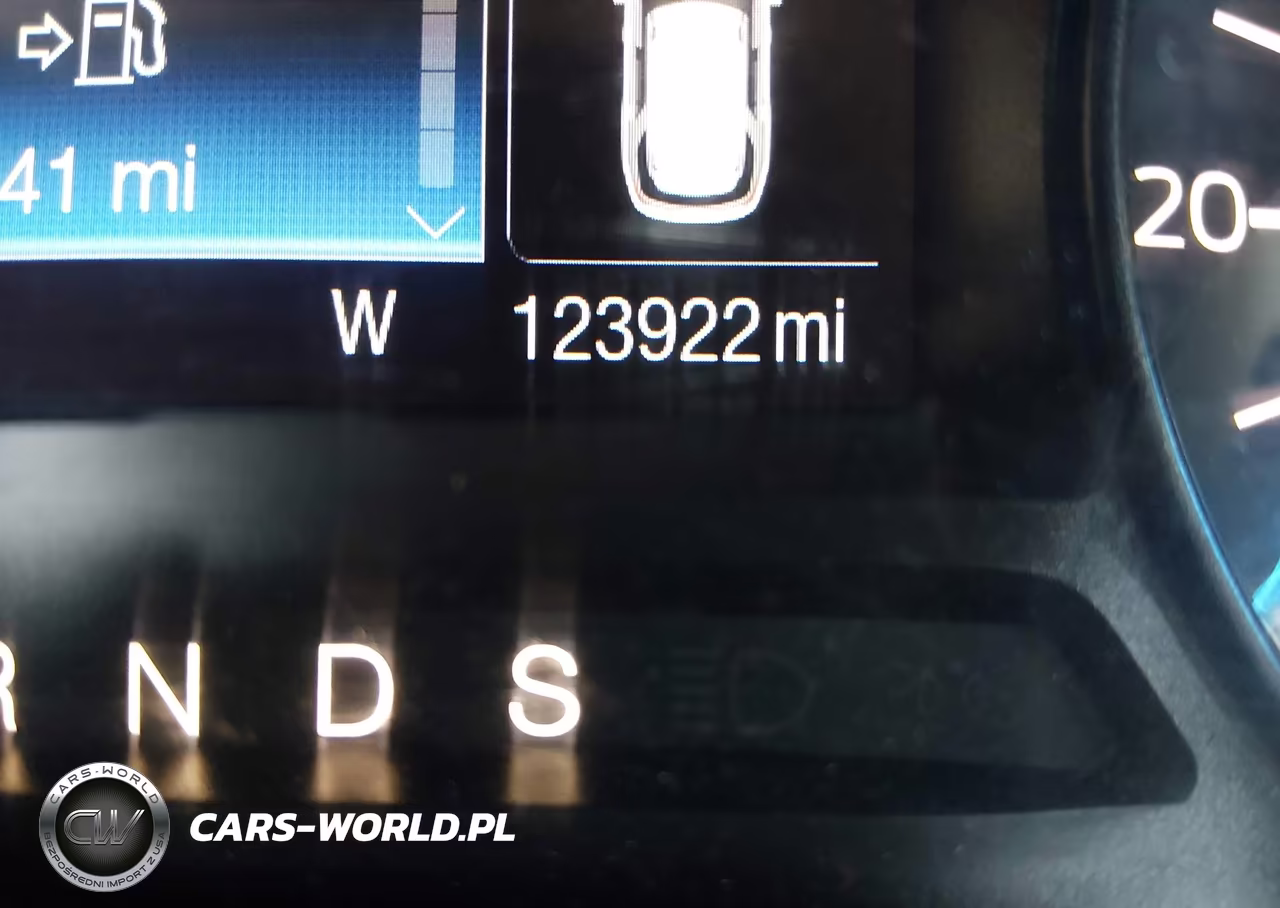 2016 Ford Explorer VIN:1FM5K8B83GGD17740 - 15