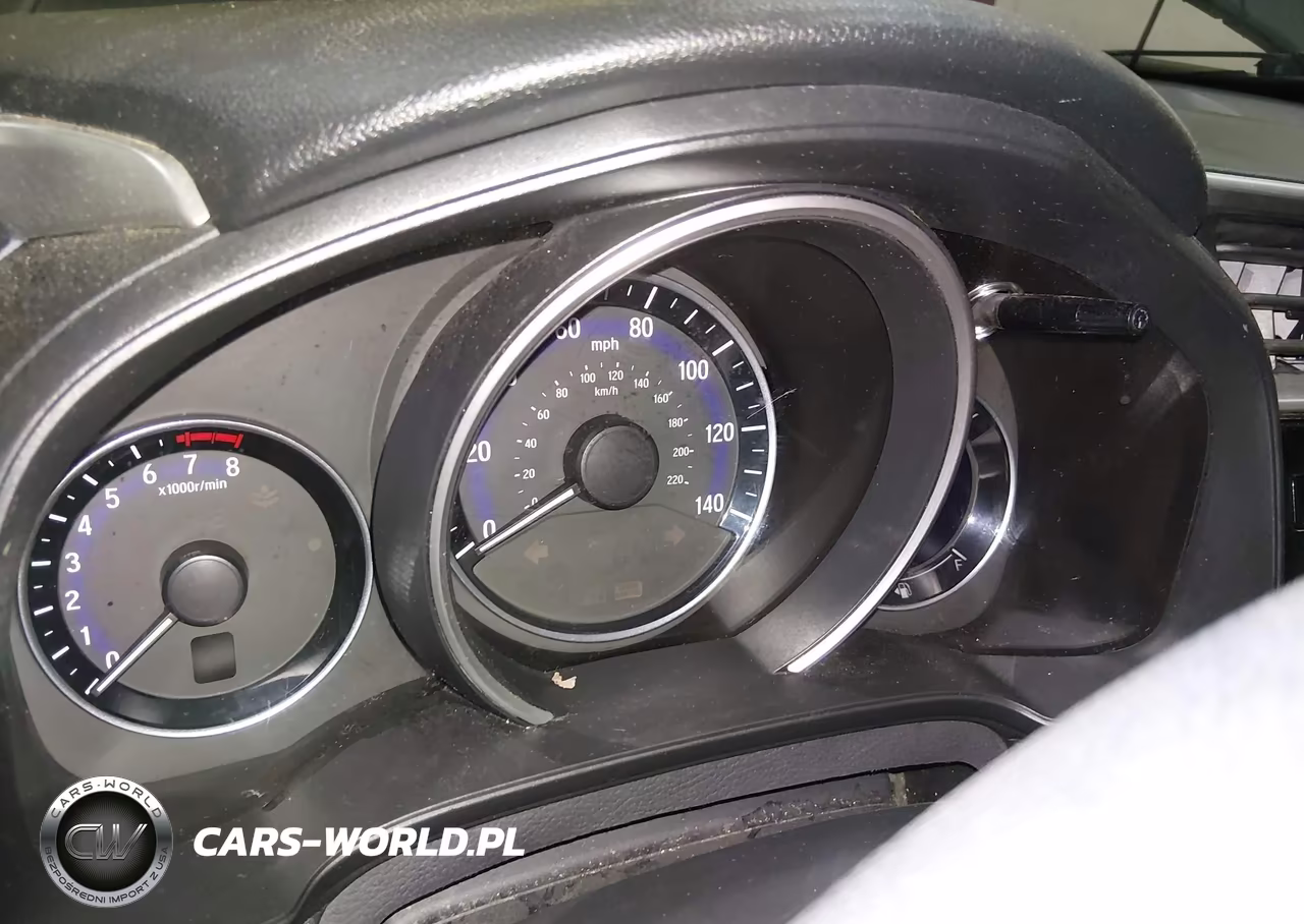 2015 Honda Fit Lx VIN:3HGGK5H57FM768989 - 14