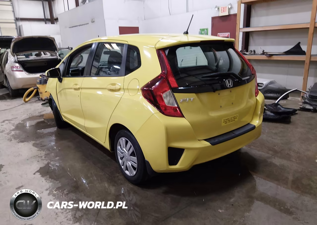 2015 Honda Fit Lx VIN:3HGGK5H57FM768989 - 3