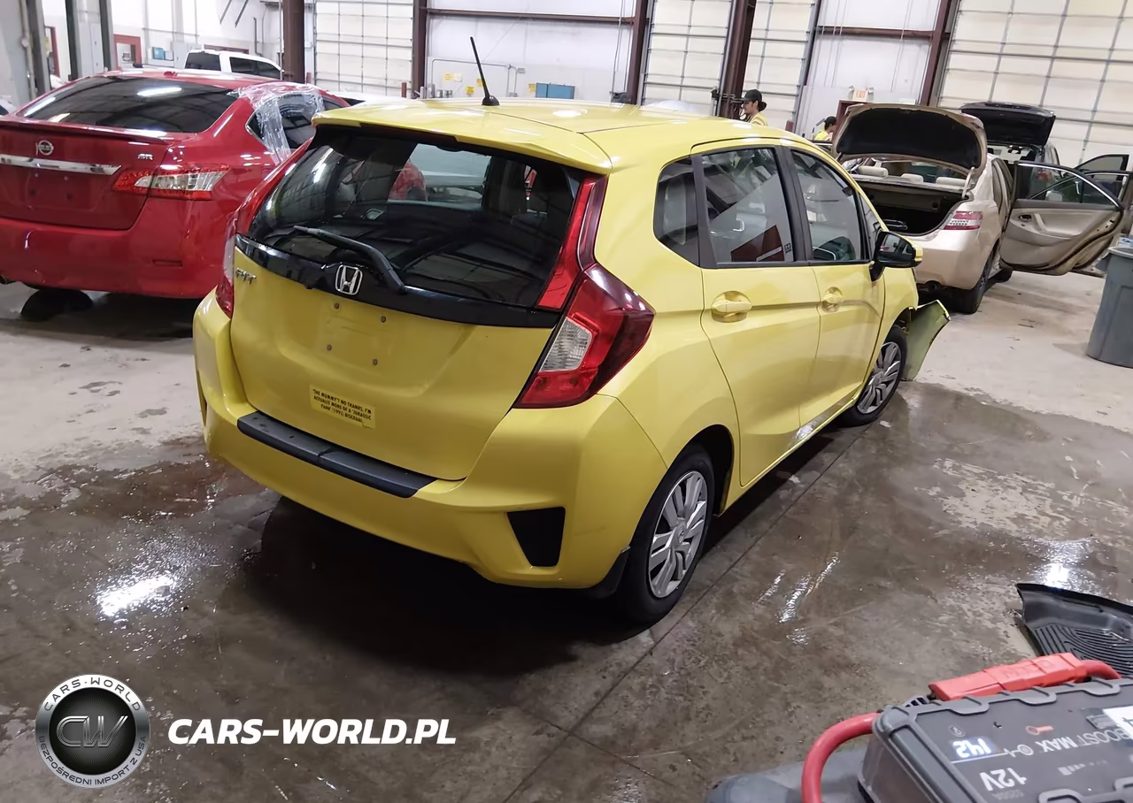 2015 Honda Fit Lx VIN:3HGGK5H57FM768989 - 4