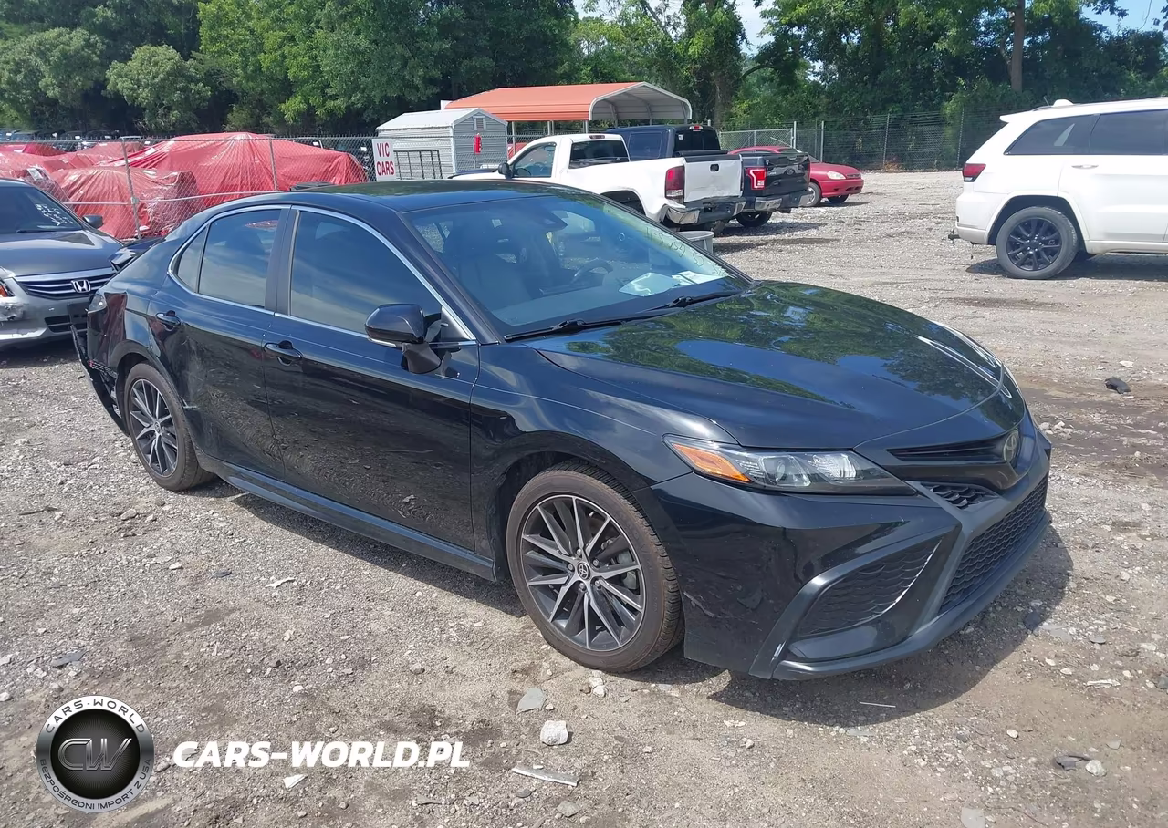 2022 Toyota Camry Se – zdjęcie 1 z 16