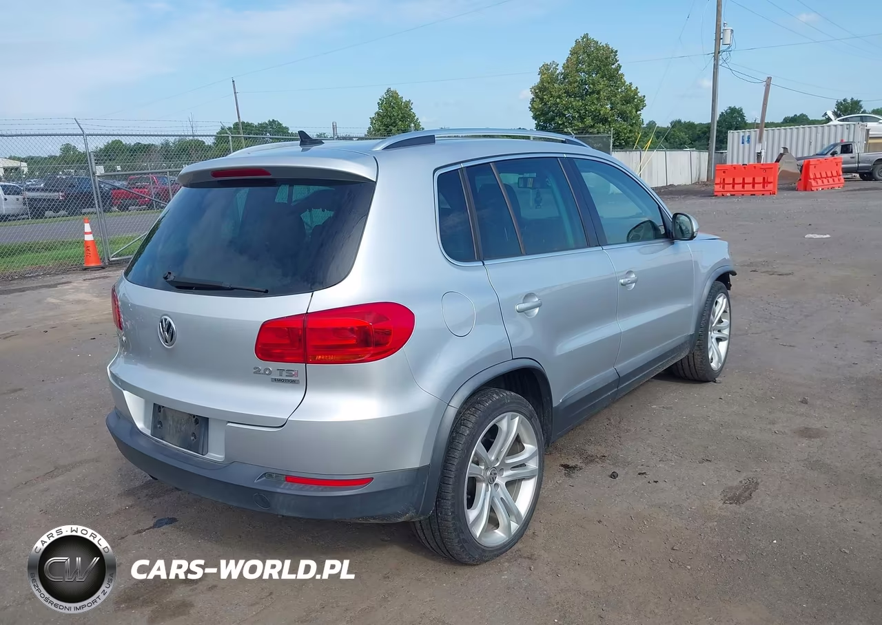 2013 Volkswagen Tiguan Sel VIN:WVGBV7AX5DW524581 - 4