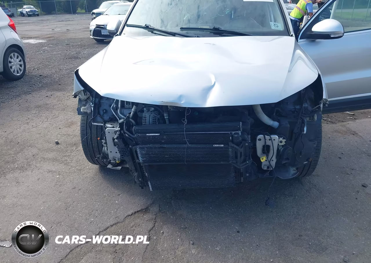 2013 Volkswagen Tiguan Sel VIN:WVGBV7AX5DW524581 - 6