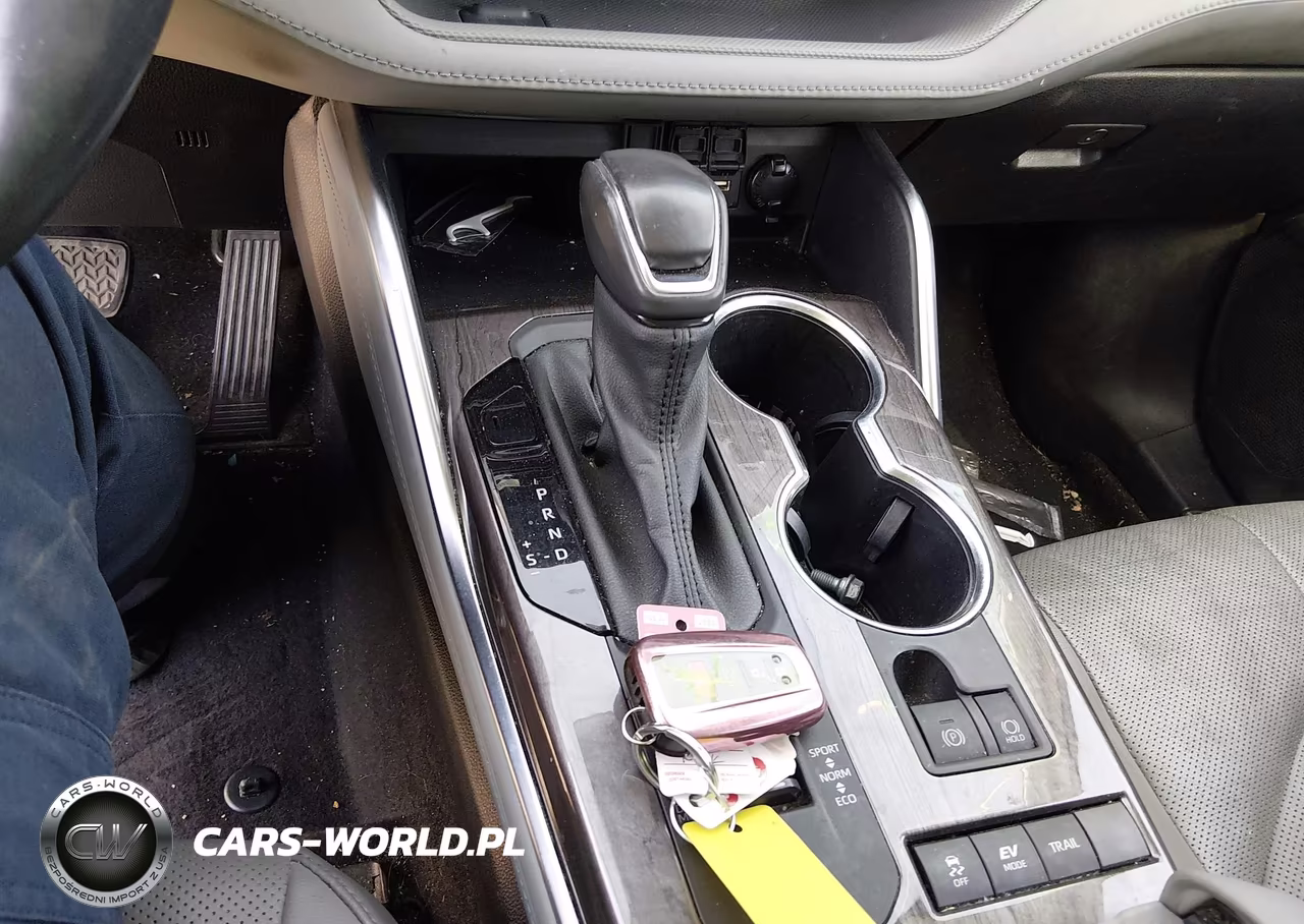 2021 Toyota Highlander Hybrid Platinum VIN:5TDEBRCH0MS065844 - 11